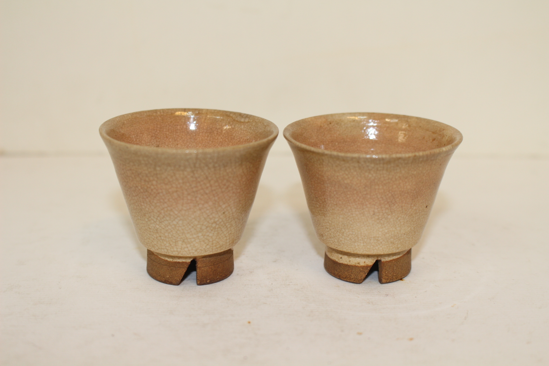 연대가좋은 청자 굽따인잔 2점