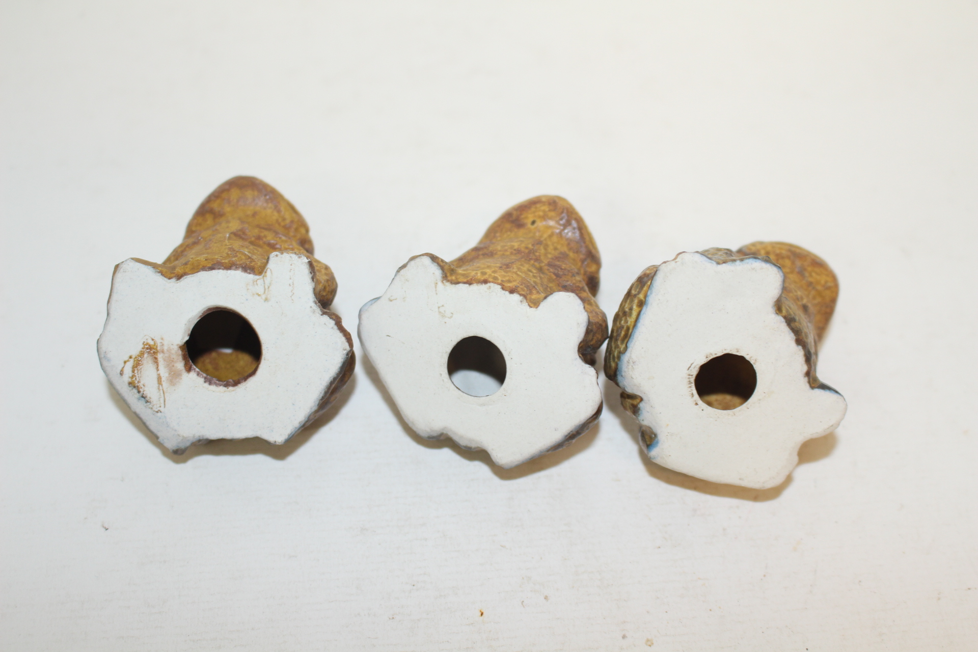 청자도자기 두꺼비 조각상 3점