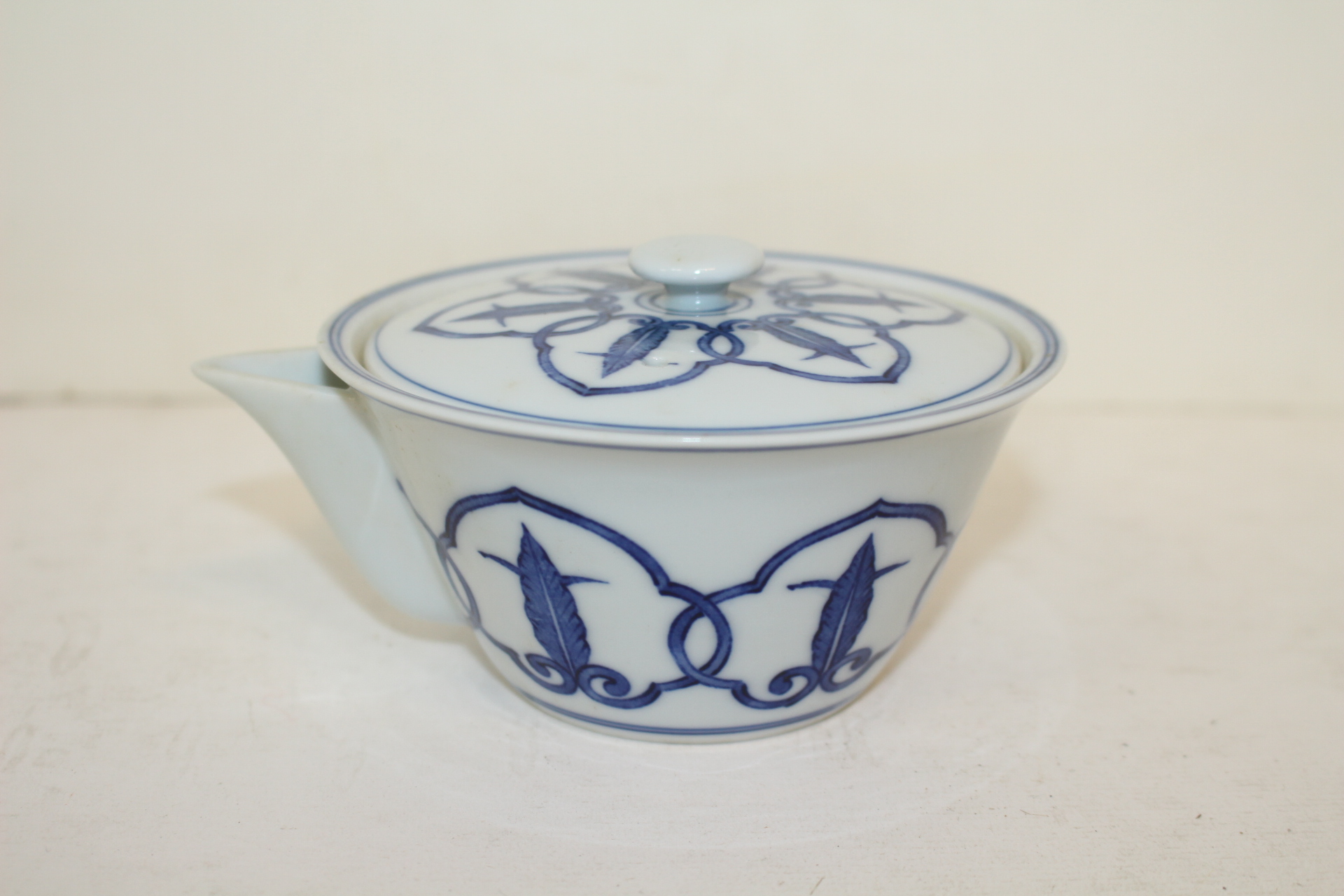 연대가좋은 고이마리 청화백자 추상화문 다관