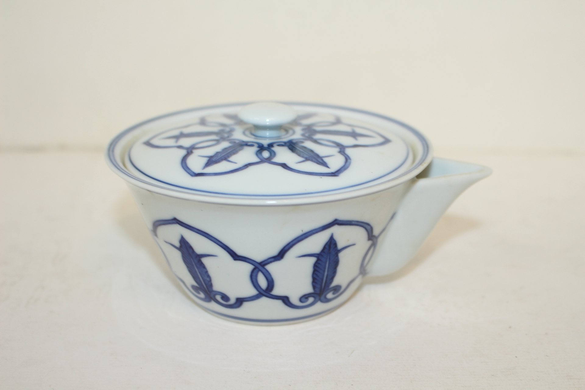 연대가좋은 고이마리 청화백자 추상화문 다관