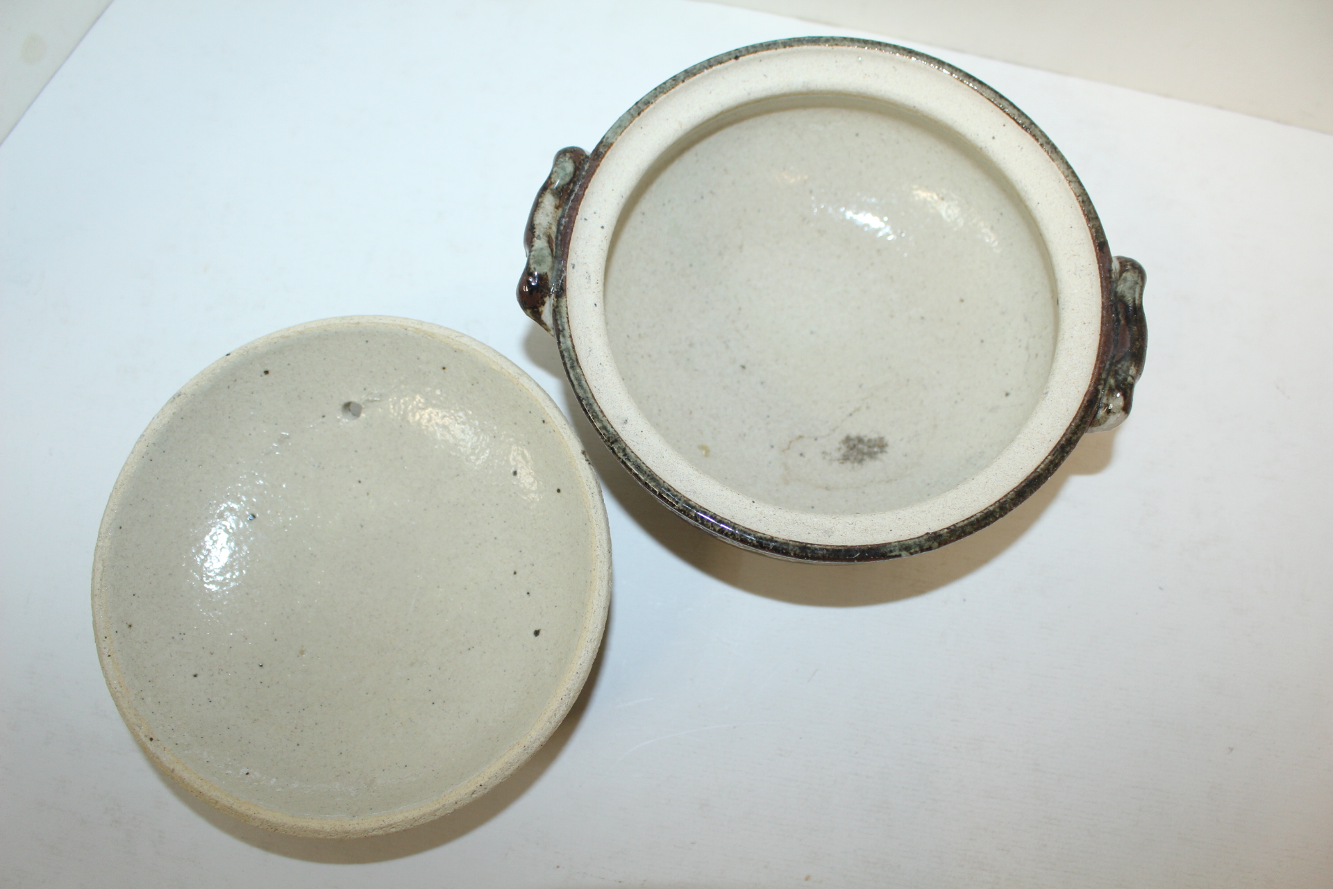 철화청자 초화문 솥