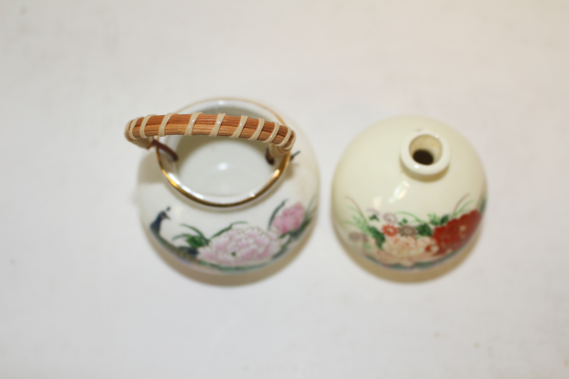 소형크기의 분청자진사화문 종과 호