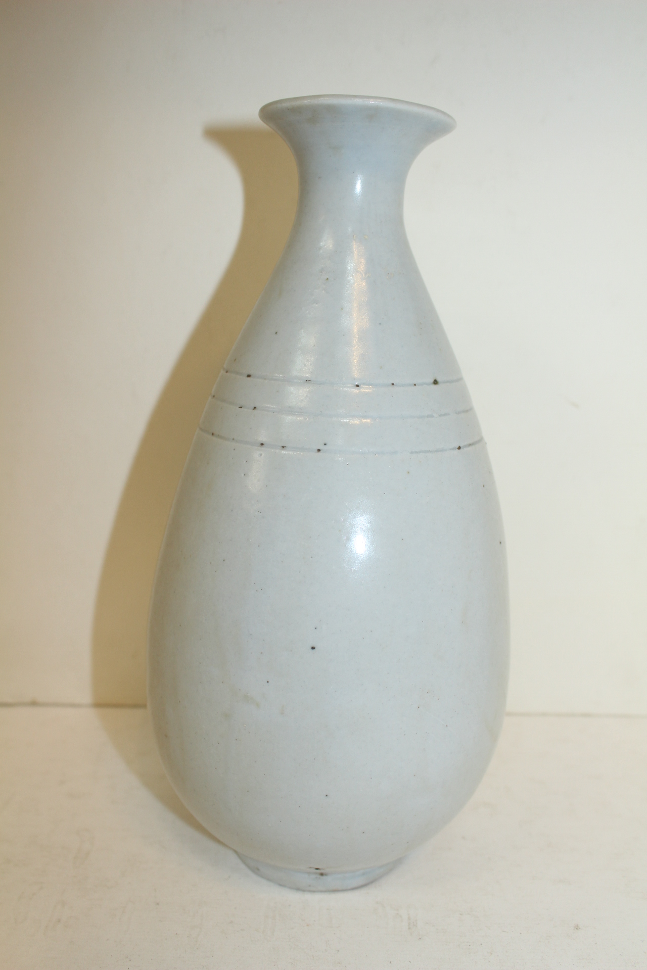 순백자 음각원문 대주병