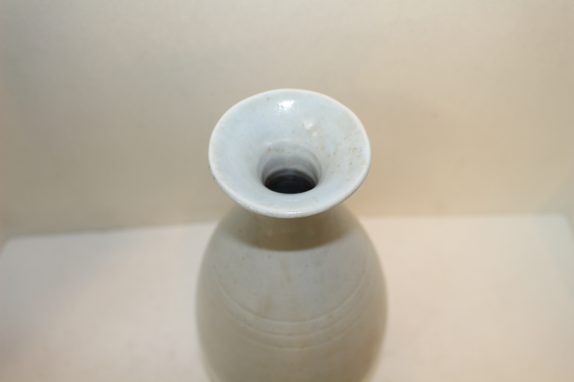 순백자 음각원문 대주병