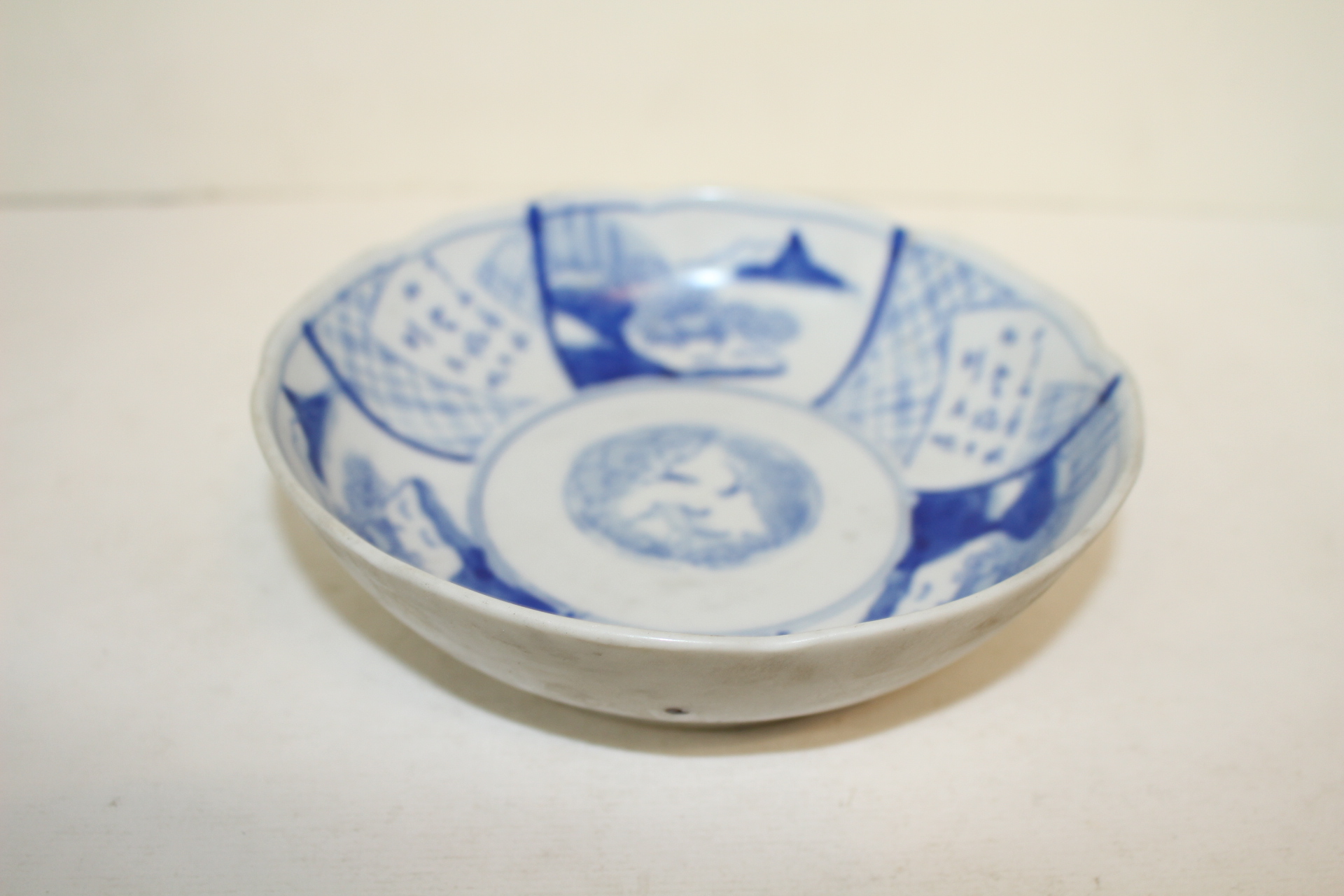 연대가좋은 청화백자 산수문 화형완