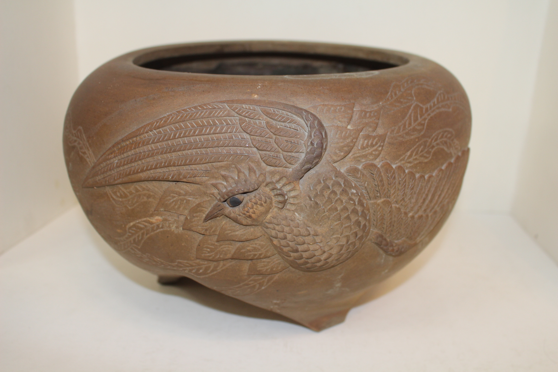 시가라끼 청자 양각비익조문 화로