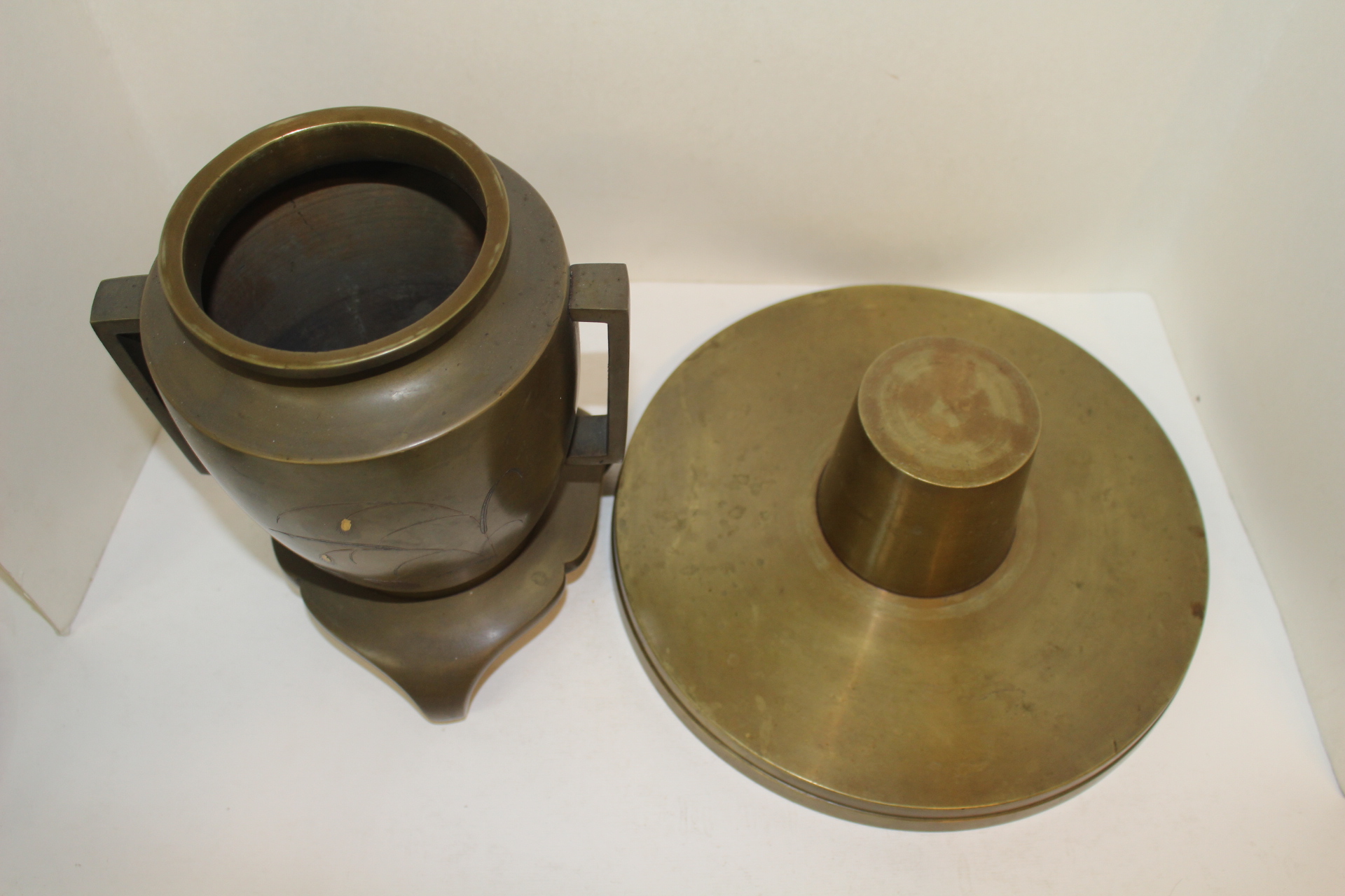 연대가좋은 골동 청동으로된 금은상감 병아리문 화병