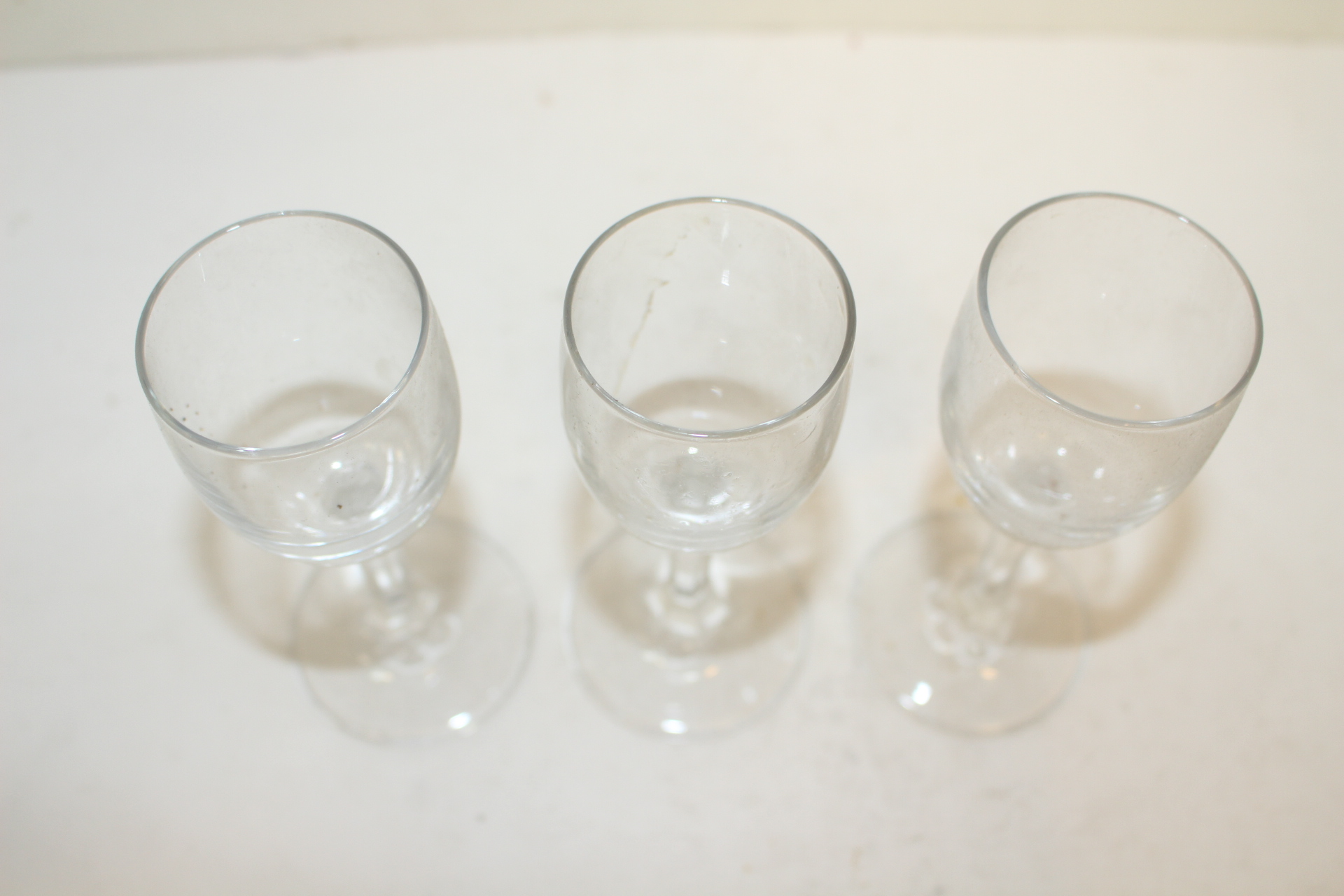 근대사 유리로된 와인잔 3점