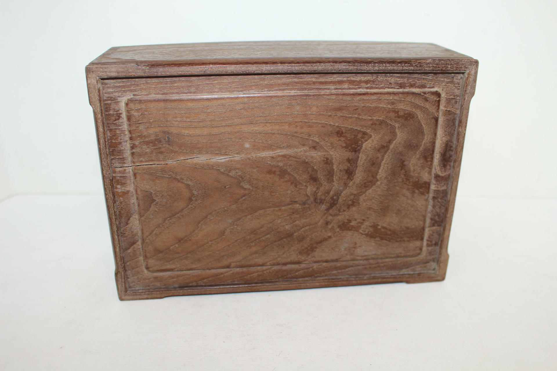 원목나무로된 결이 좋은 나무함