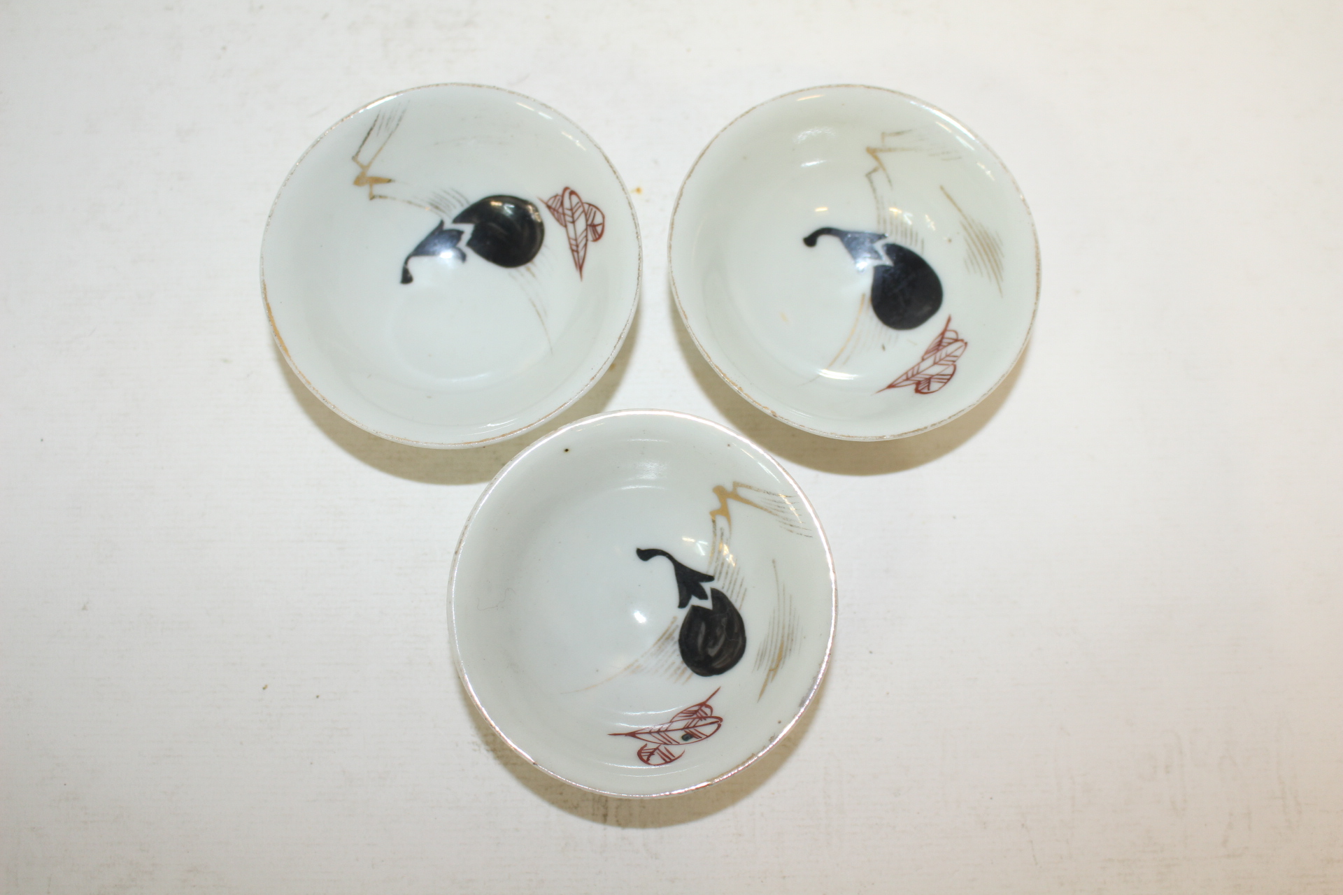 연대가좋은 철화백자진사화문 잔3점