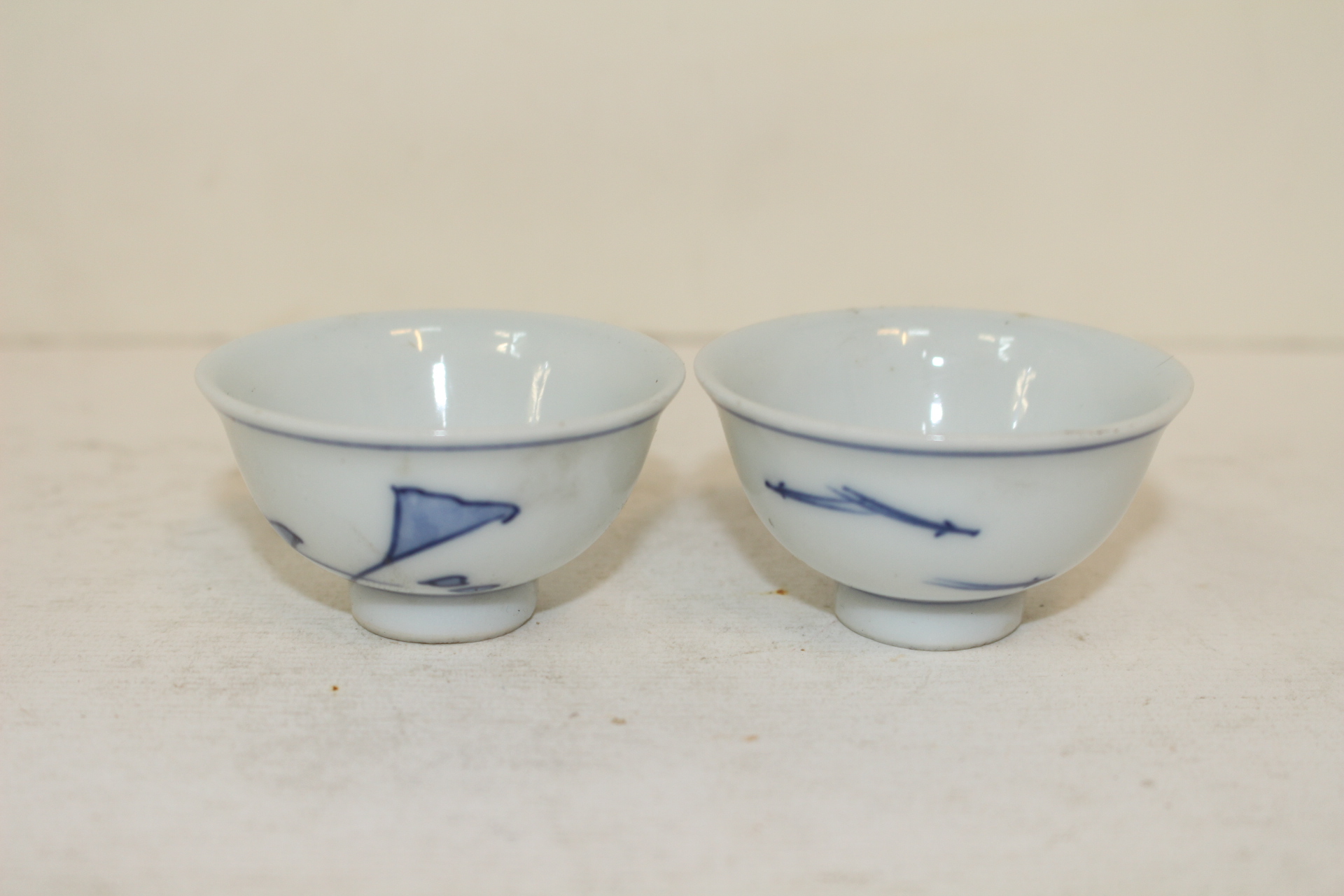 연대가좋은 청화백자잔 2점