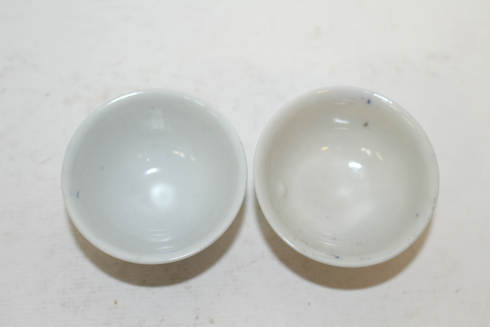 연대가좋은 청화백자산수문잔 2점