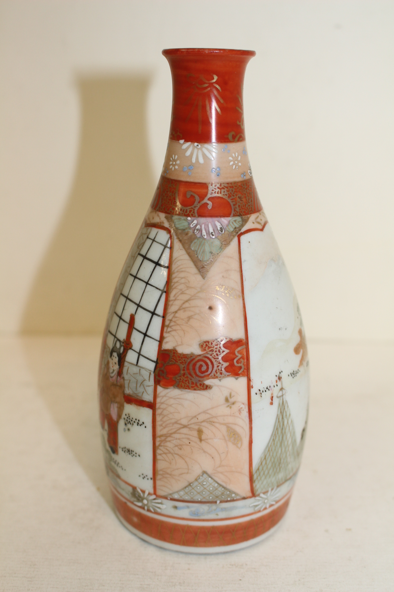 100년이상된 고구다니 진사금채산수화문 주병