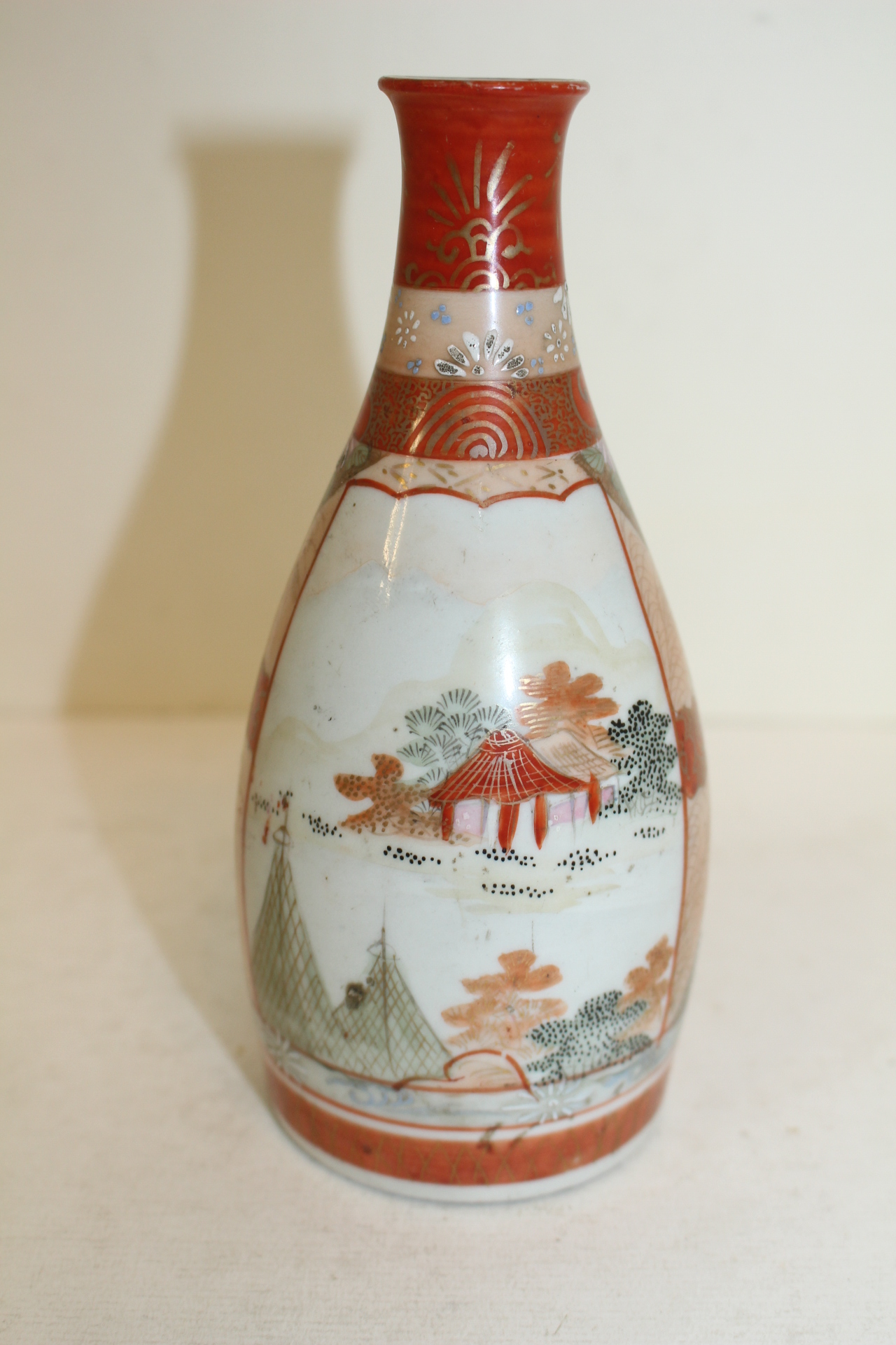 100년이상된 고구다니 진사금채산수화문 주병