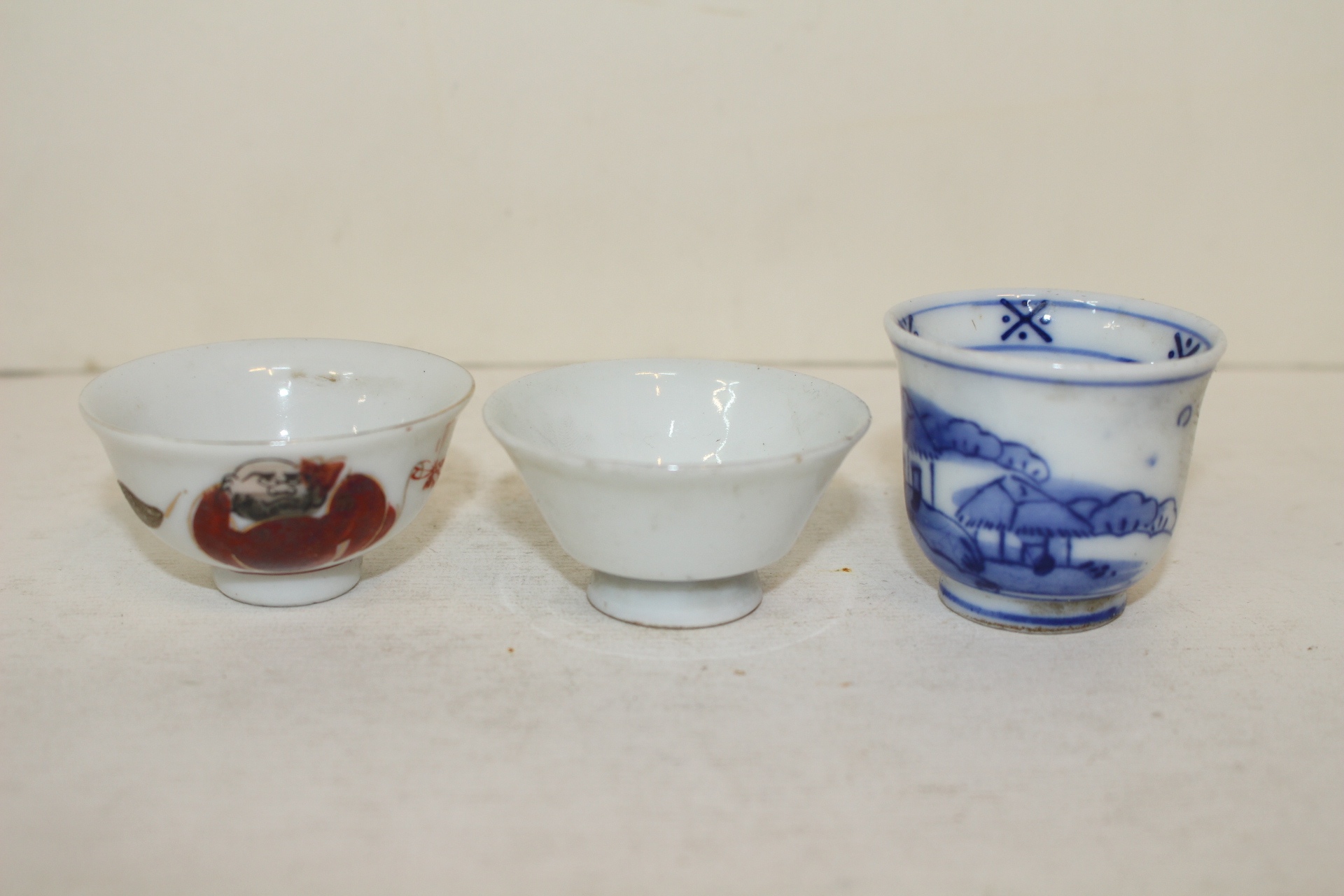 연대가좋은 청화백자잔 3점