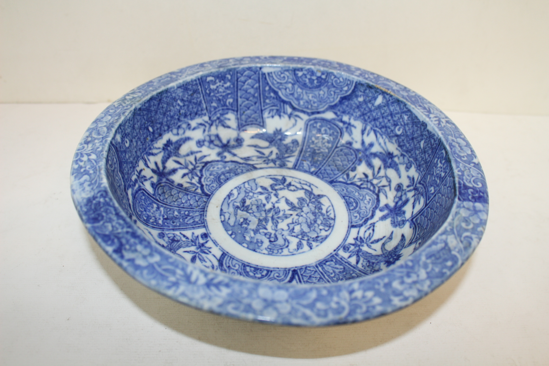 2-100년이상된 청화백자화문 대완