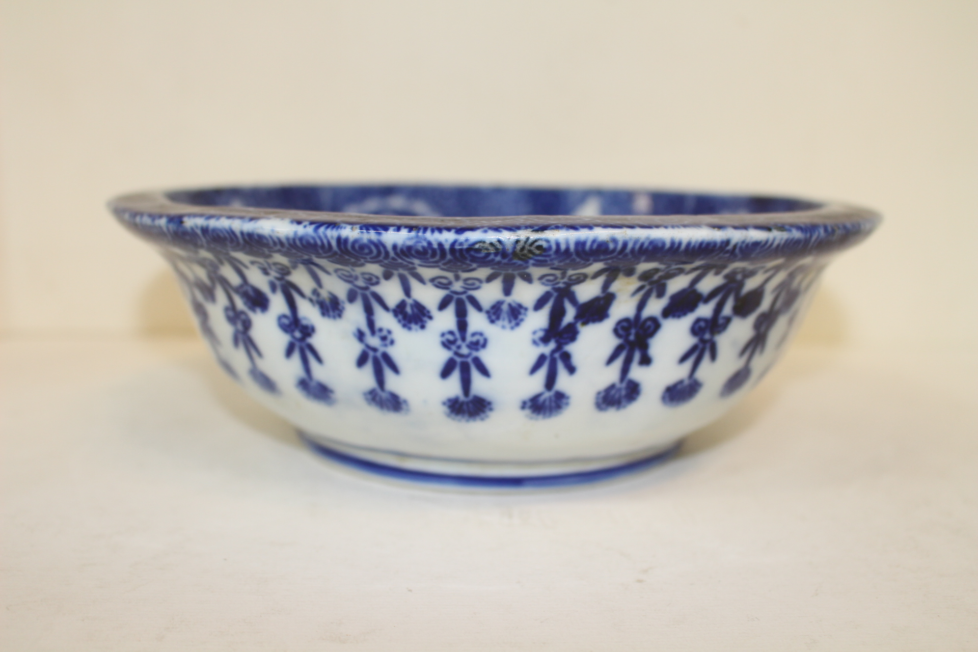 3-연대가좋은 청화백자화문 대완