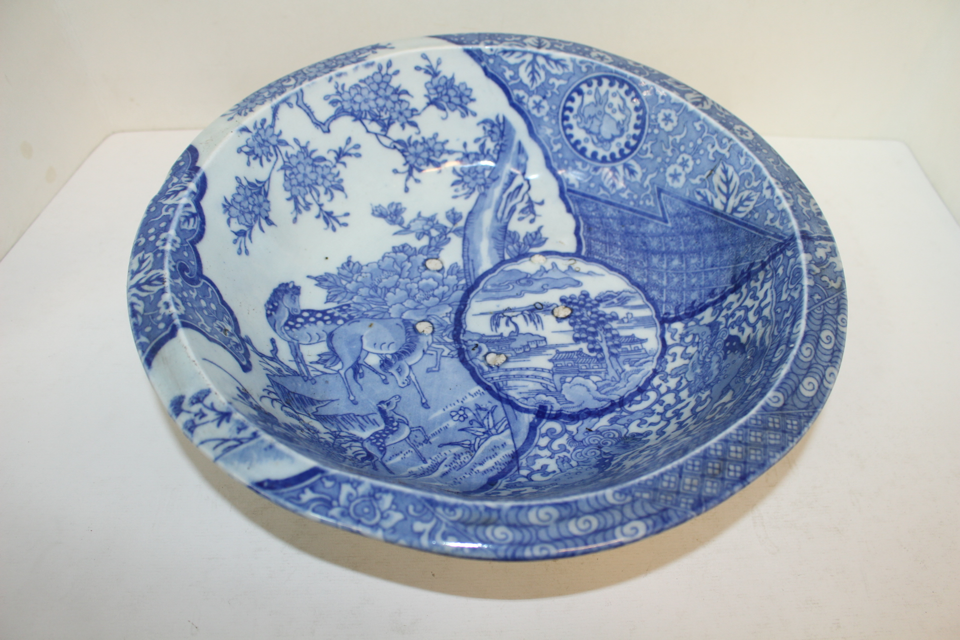 4-연대가좋은 청화백자마문 대완