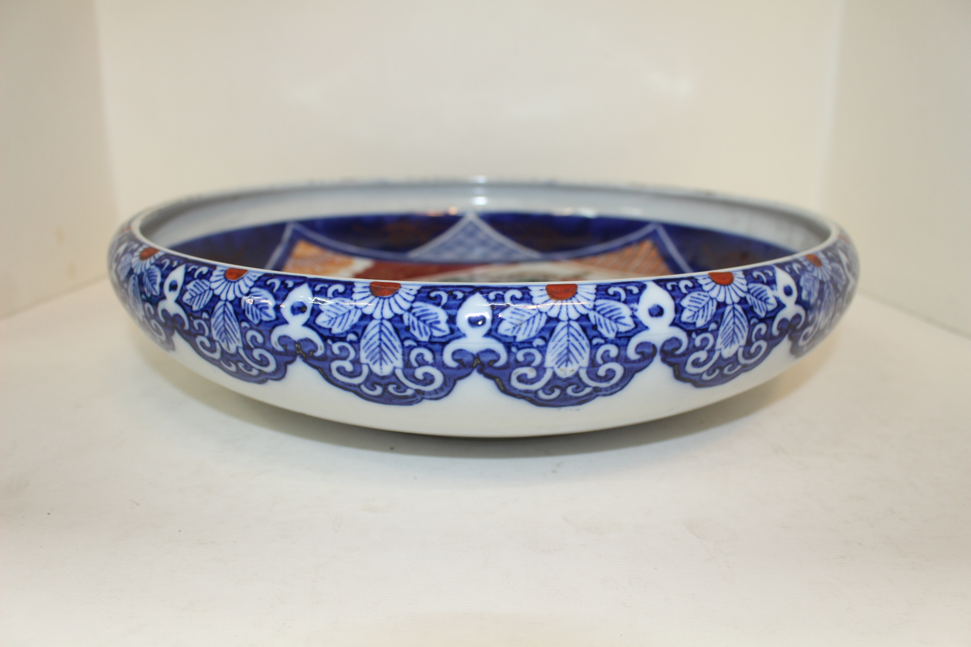 65-100년이상된 고이마리 청화백자진사화문 오목대완