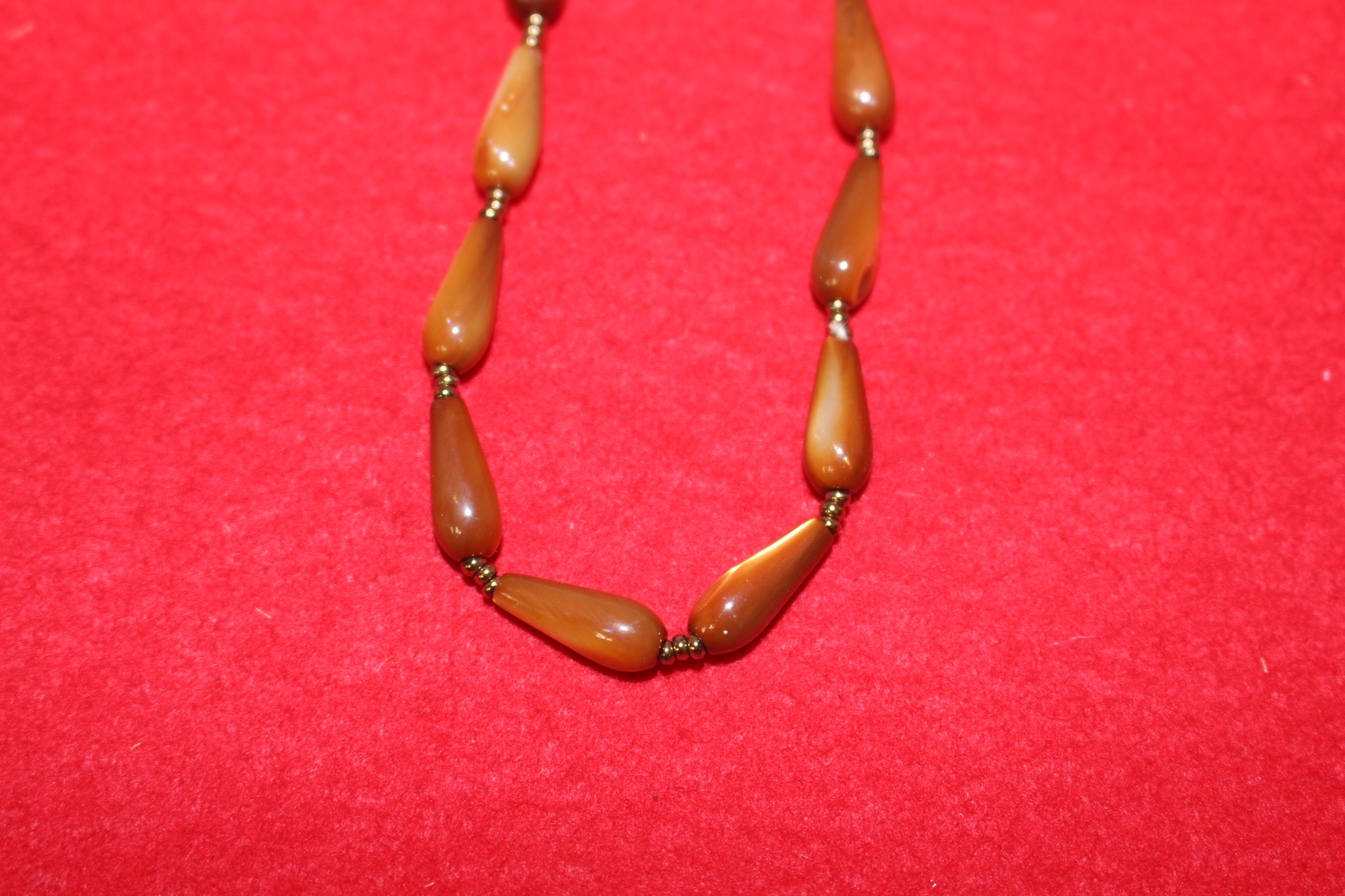 진주빛 패류로된 목걸이