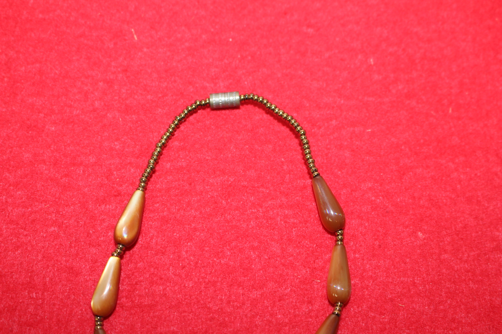 진주빛 패류로된 목걸이