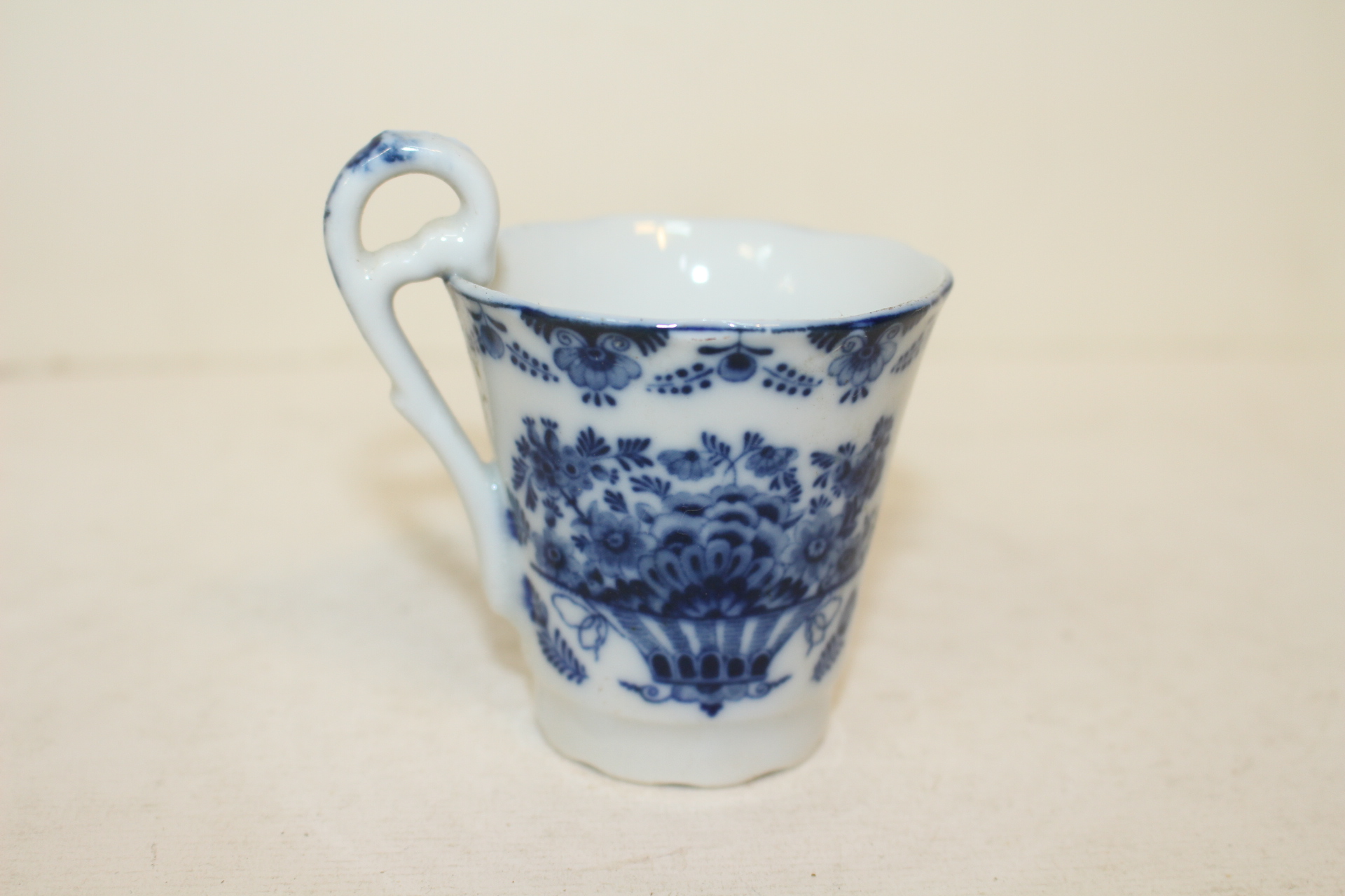 연대가좋은 청화백자화문 잔