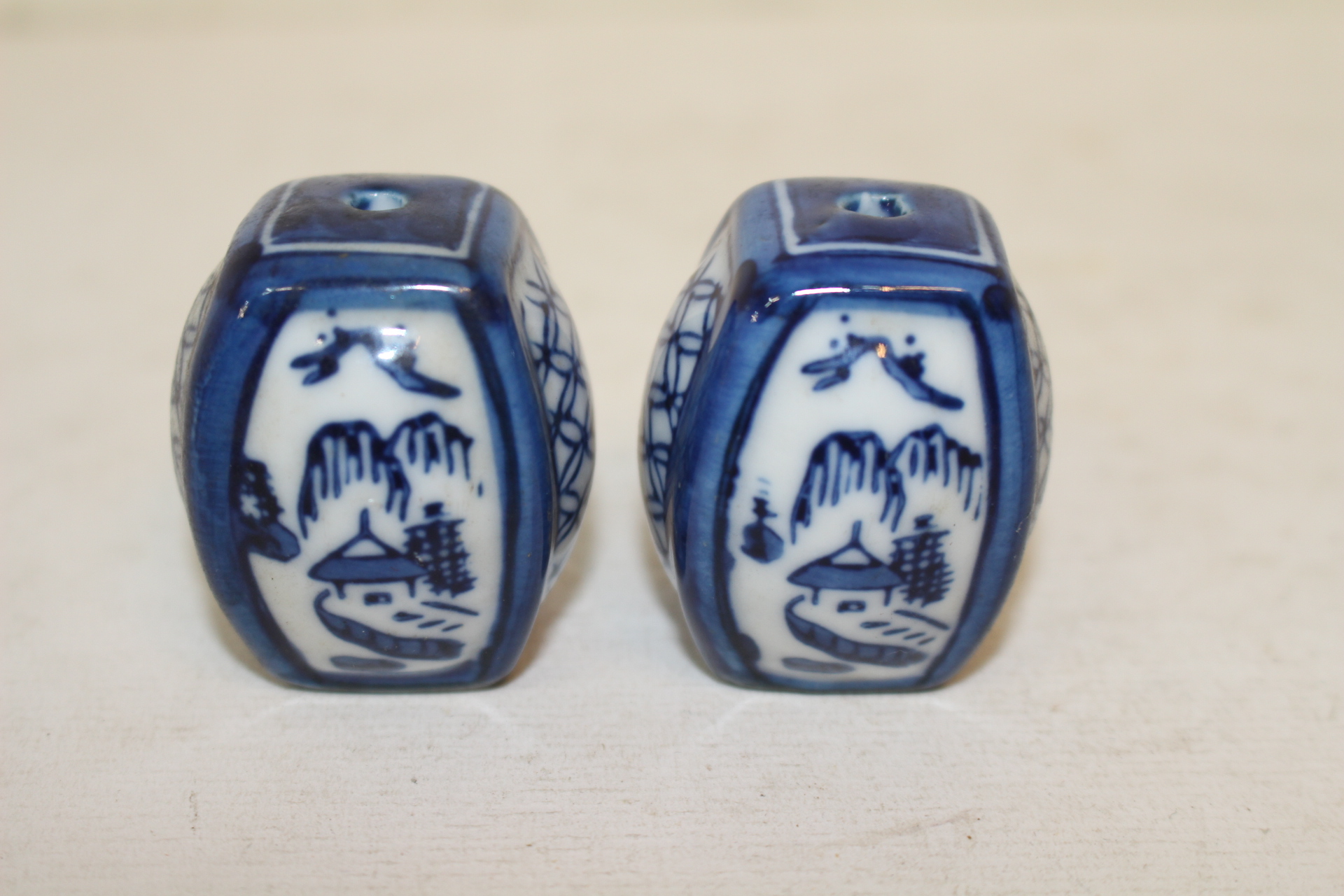청화백자 산수문 추(풍진) 1쌍
