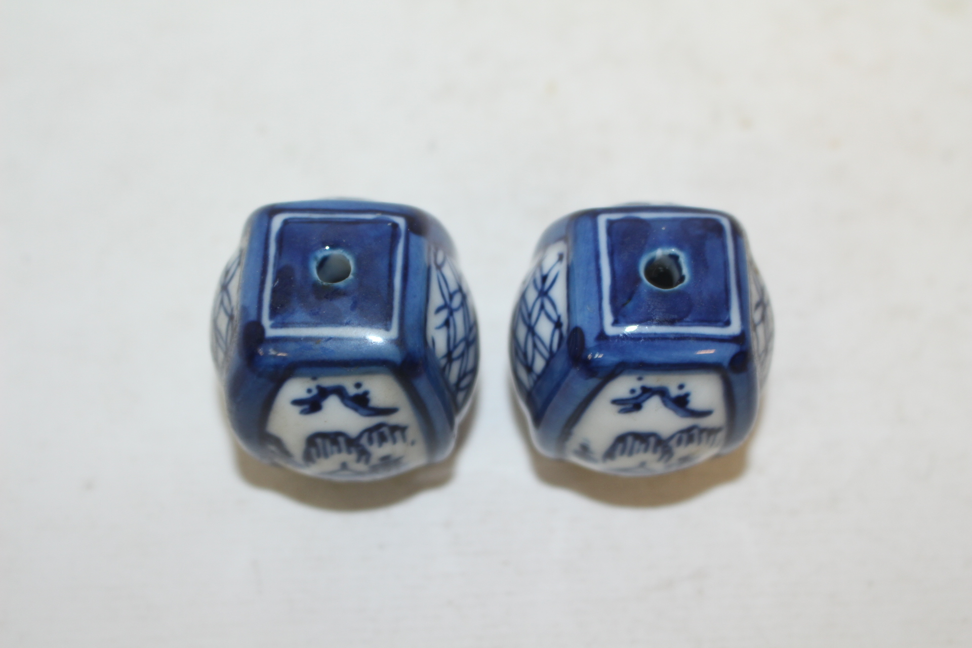 청화백자 산수문 추(풍진) 1쌍