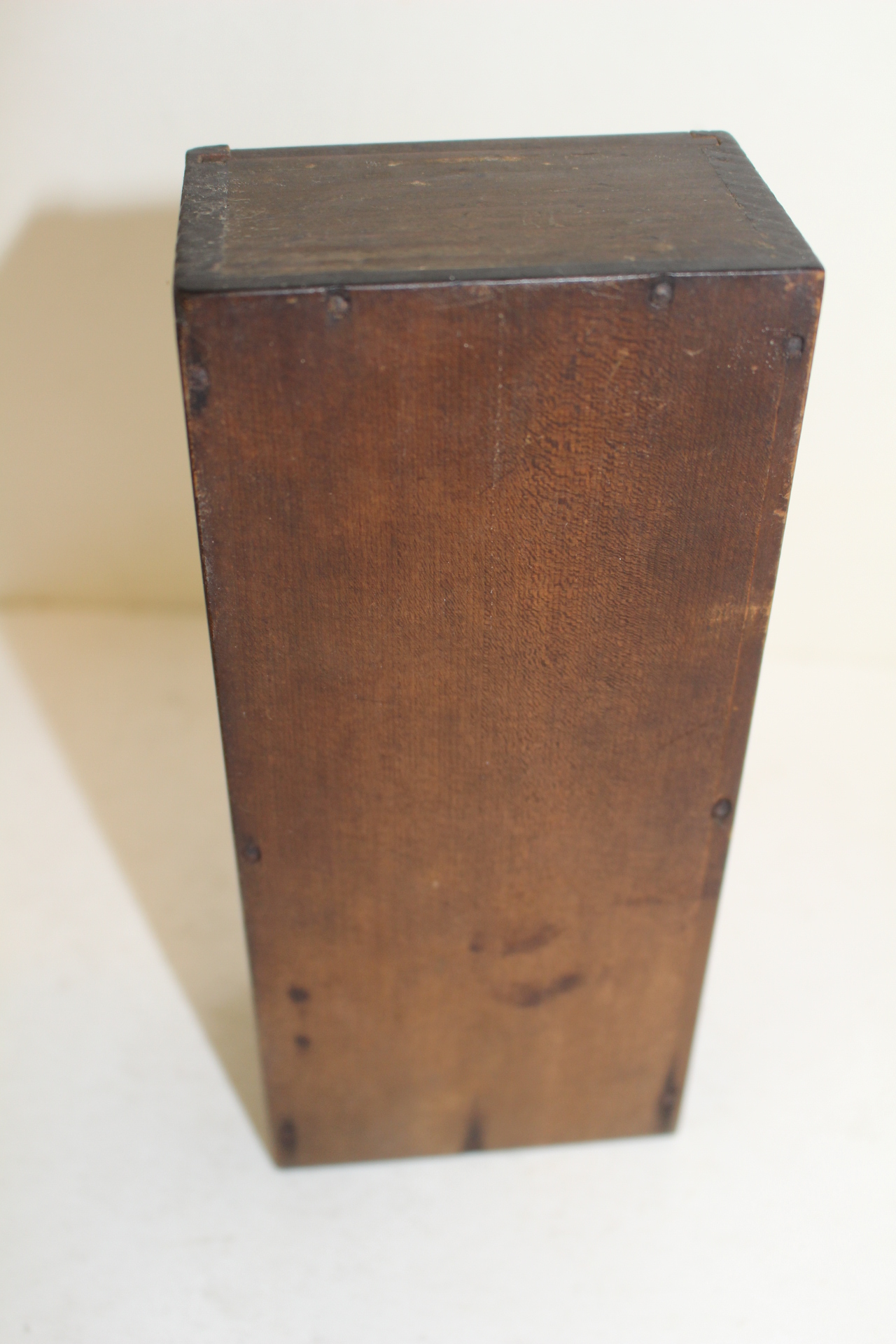 청동으로된 십자가 고상