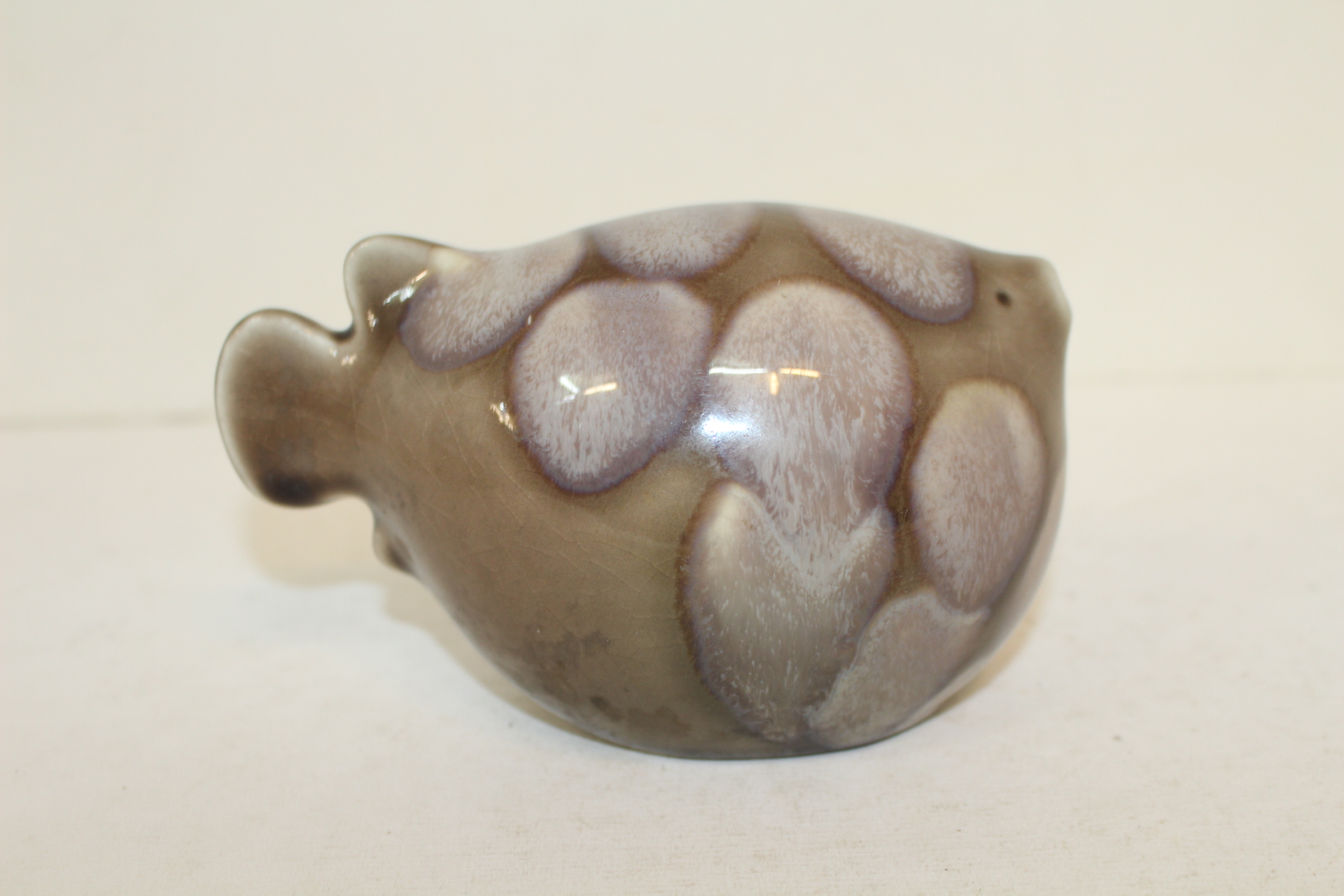 청자 복어모양 작품