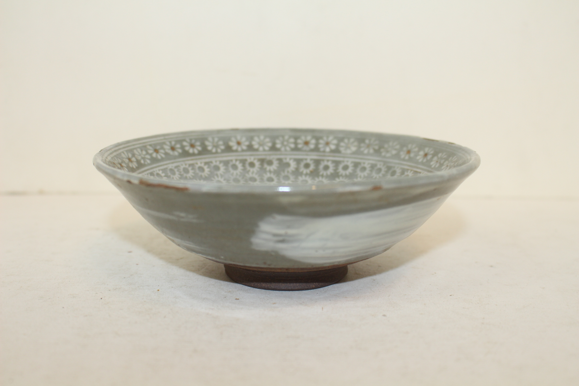 분청사기 국화인화문 자완