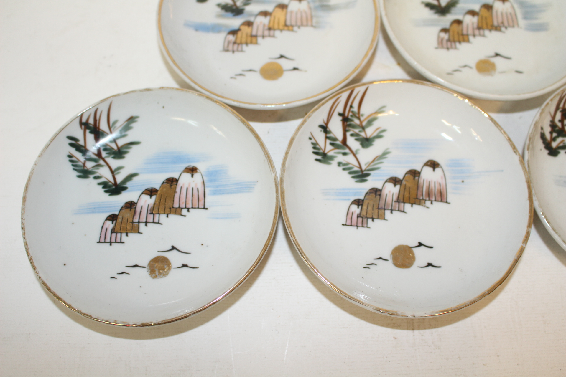 연대가좋은 철화백자금채산수문 완 5점