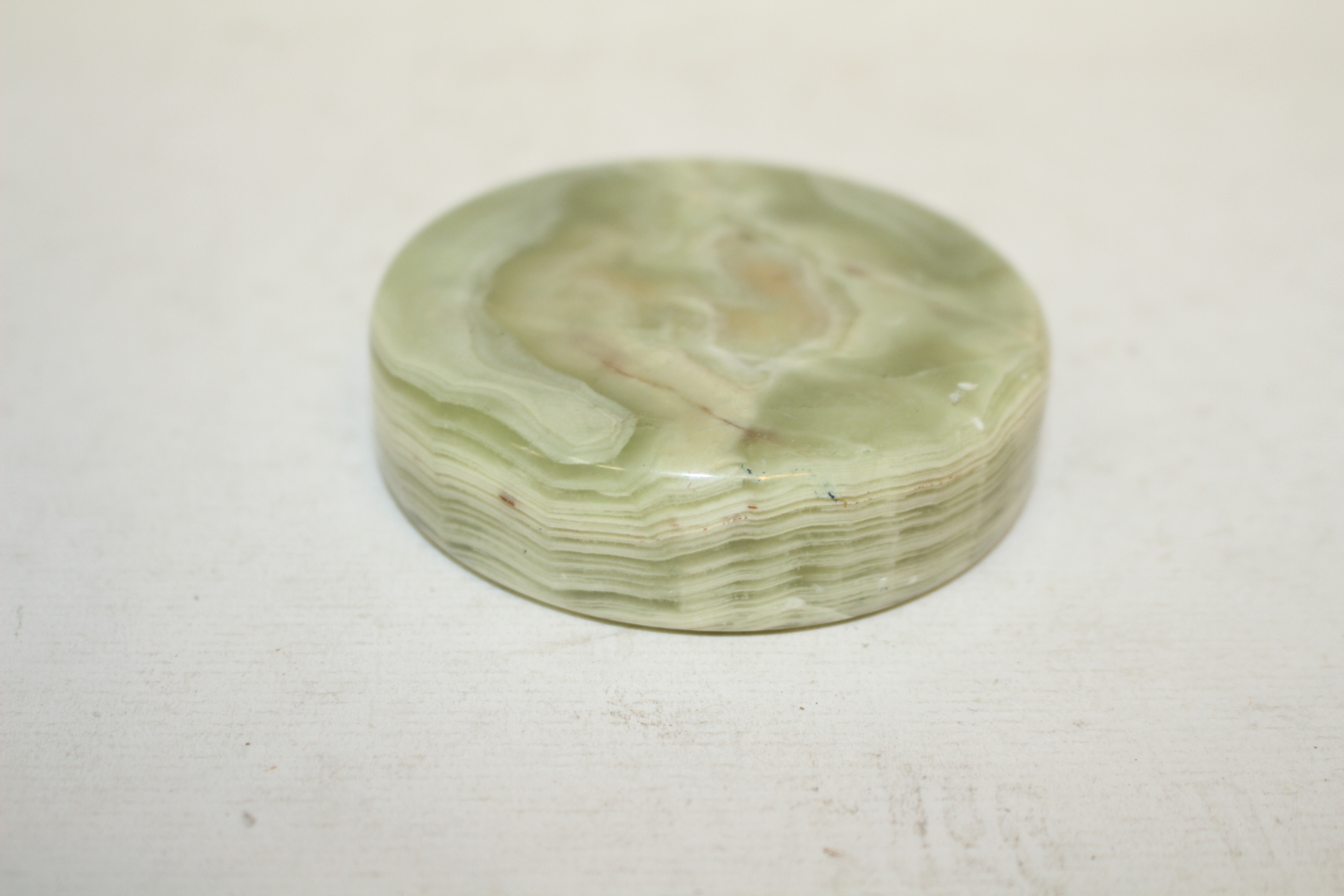 문양이 좋은 옥돌로된 문진