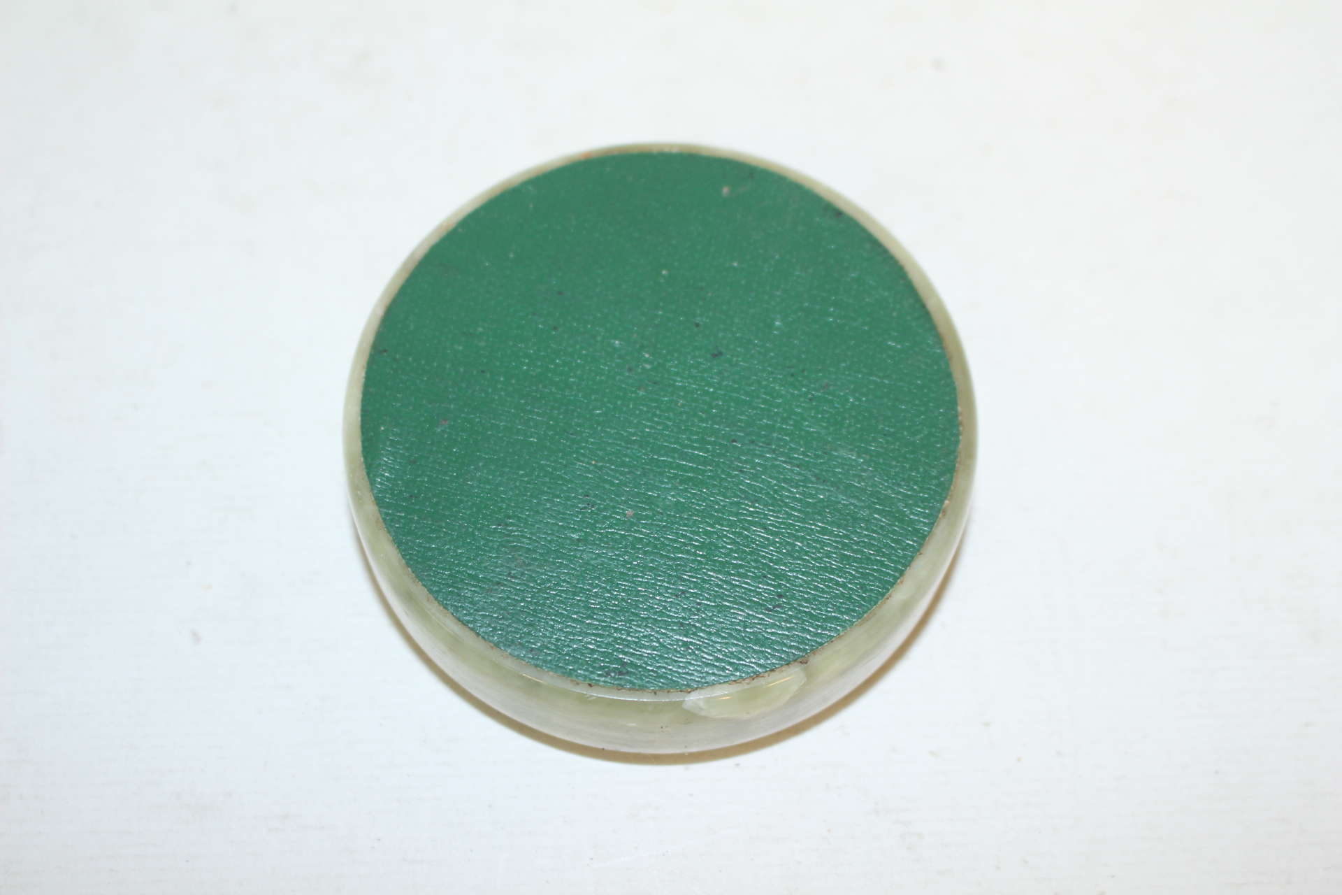 문양이 좋은 옥돌로된 문진