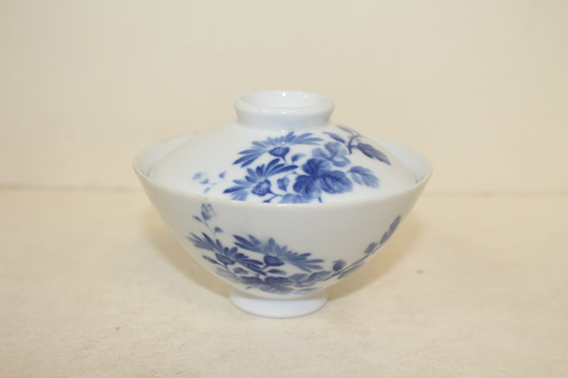 이마리 청화백자화문 개완