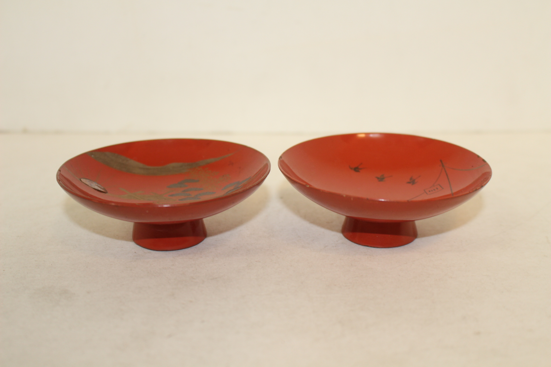 연대가좋은 나무에 금채산수문 잔 2점