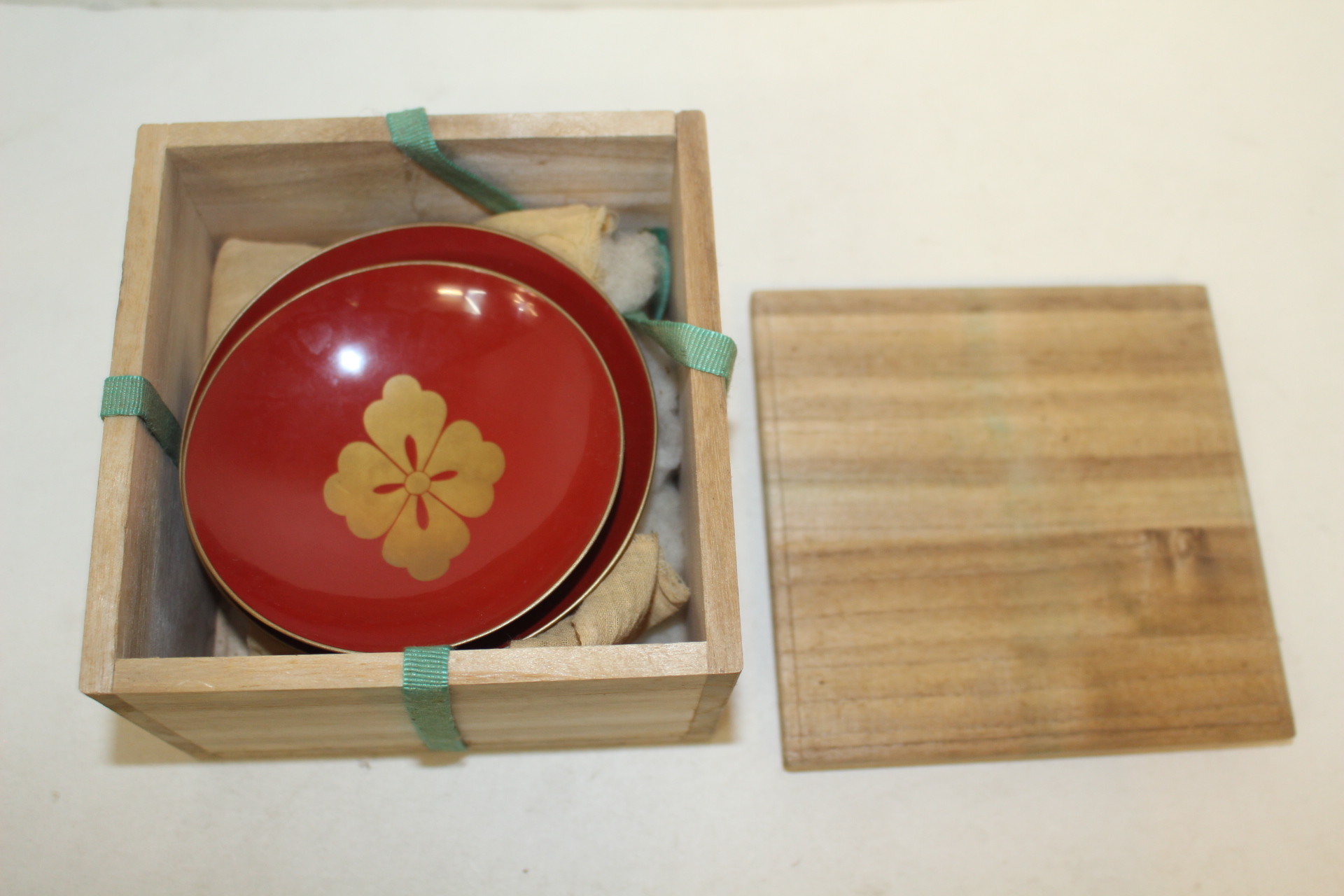 연대가좋은나무에 금채화문된 잔 2점