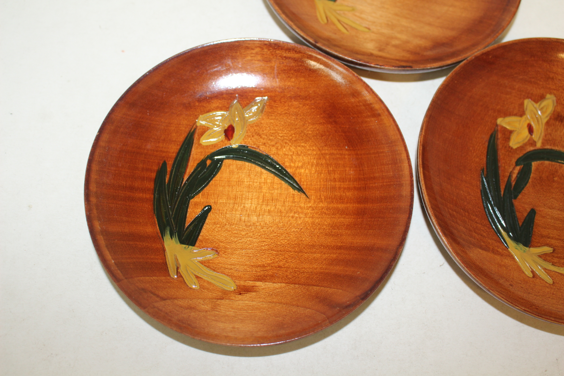 나무에 채색난초문 차탁 3점