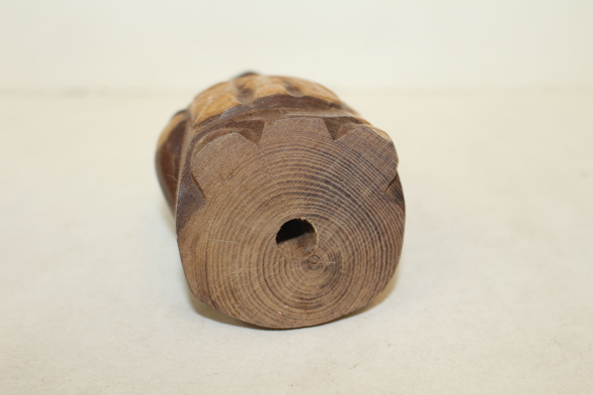 나무로된 도인 조각상