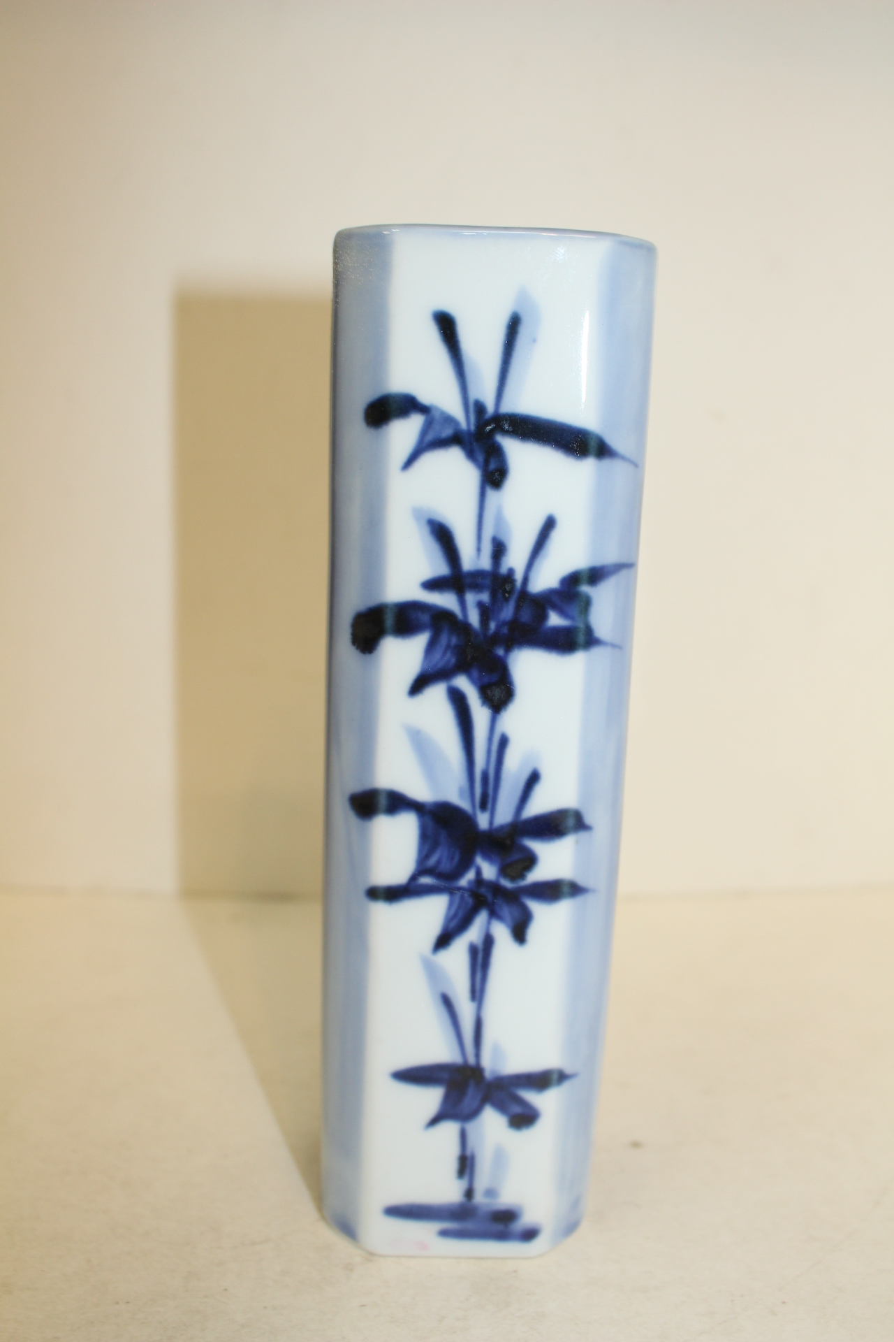 청화백자 초화문 화병