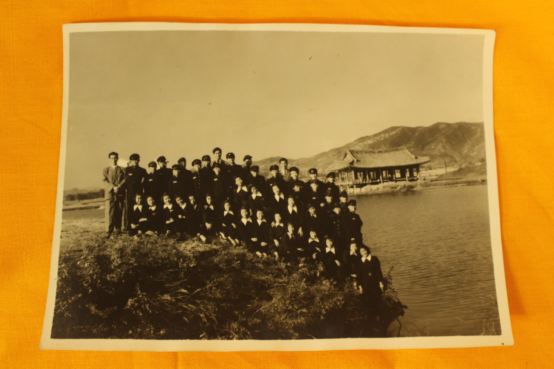 1955년 경주 안압지 수학여행 사진
