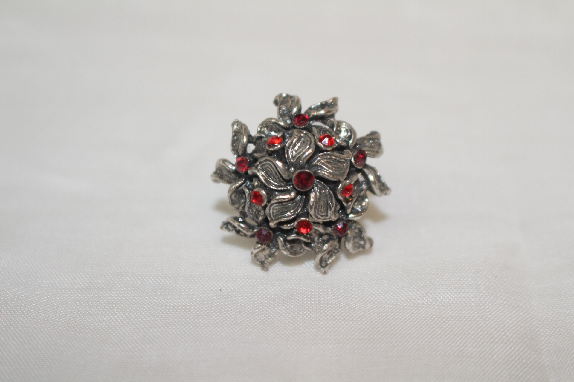 보석이 빛나는 반지