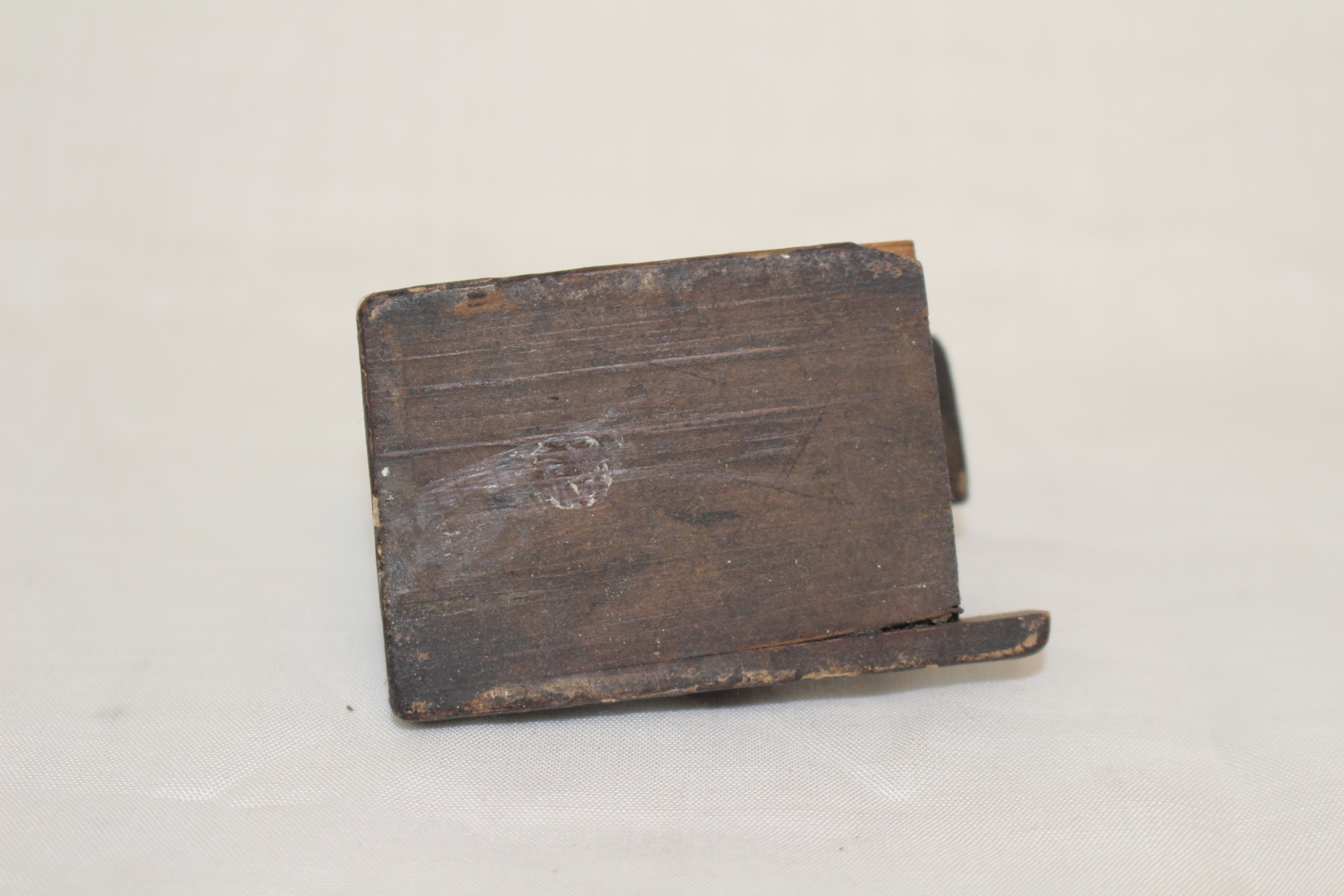 연대가좋은 나무로된 인물조각상