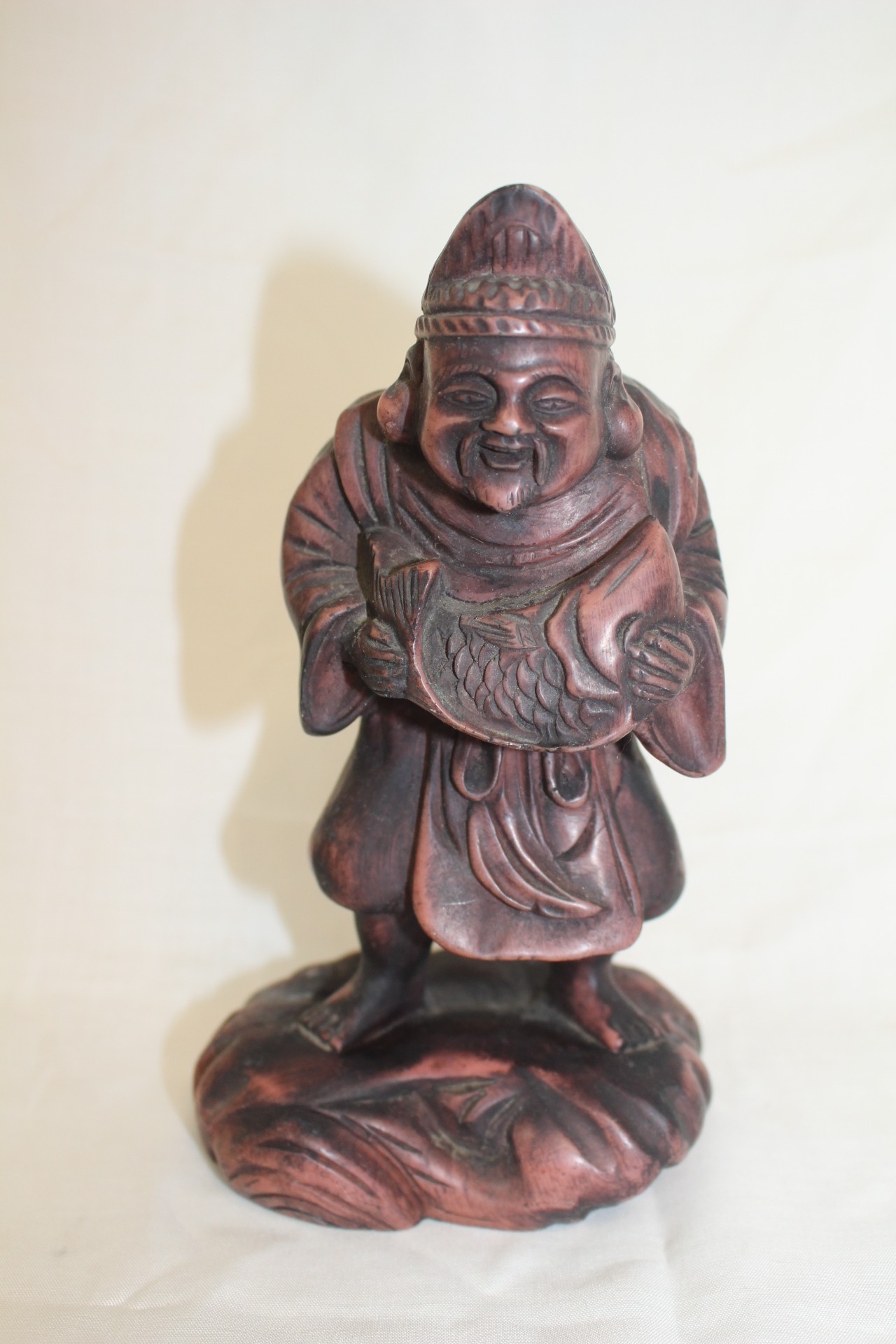 묵직한 재질로된 복신