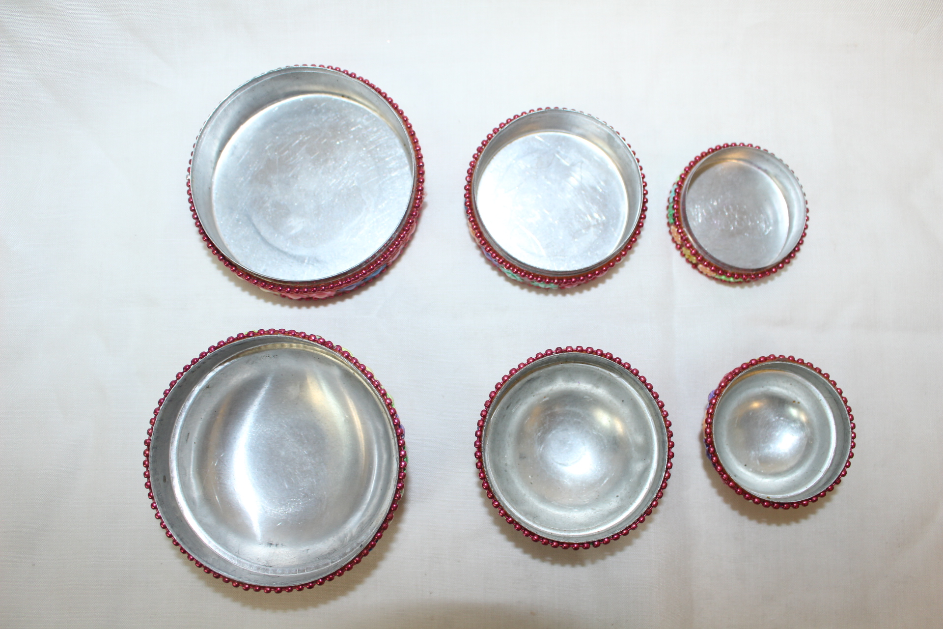 외국산 금속재질에 화문이 조각된 보석함 3점