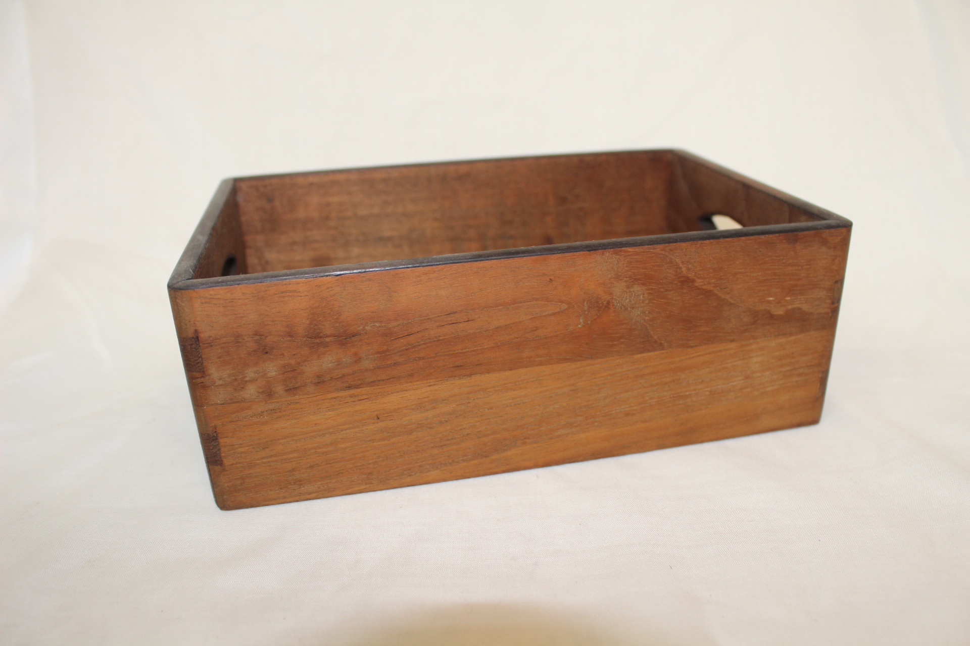 나무로된 사각함