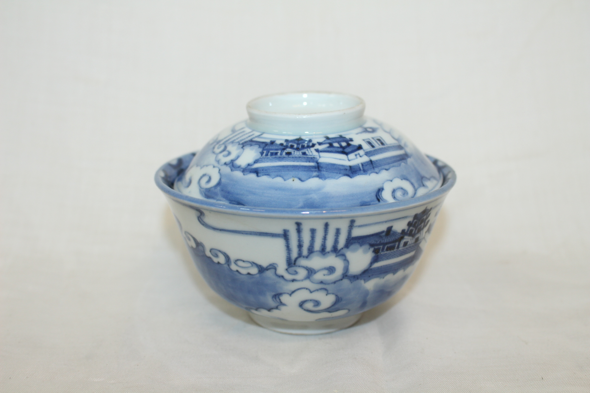 연대가좋은 청화백자 기린문 개완