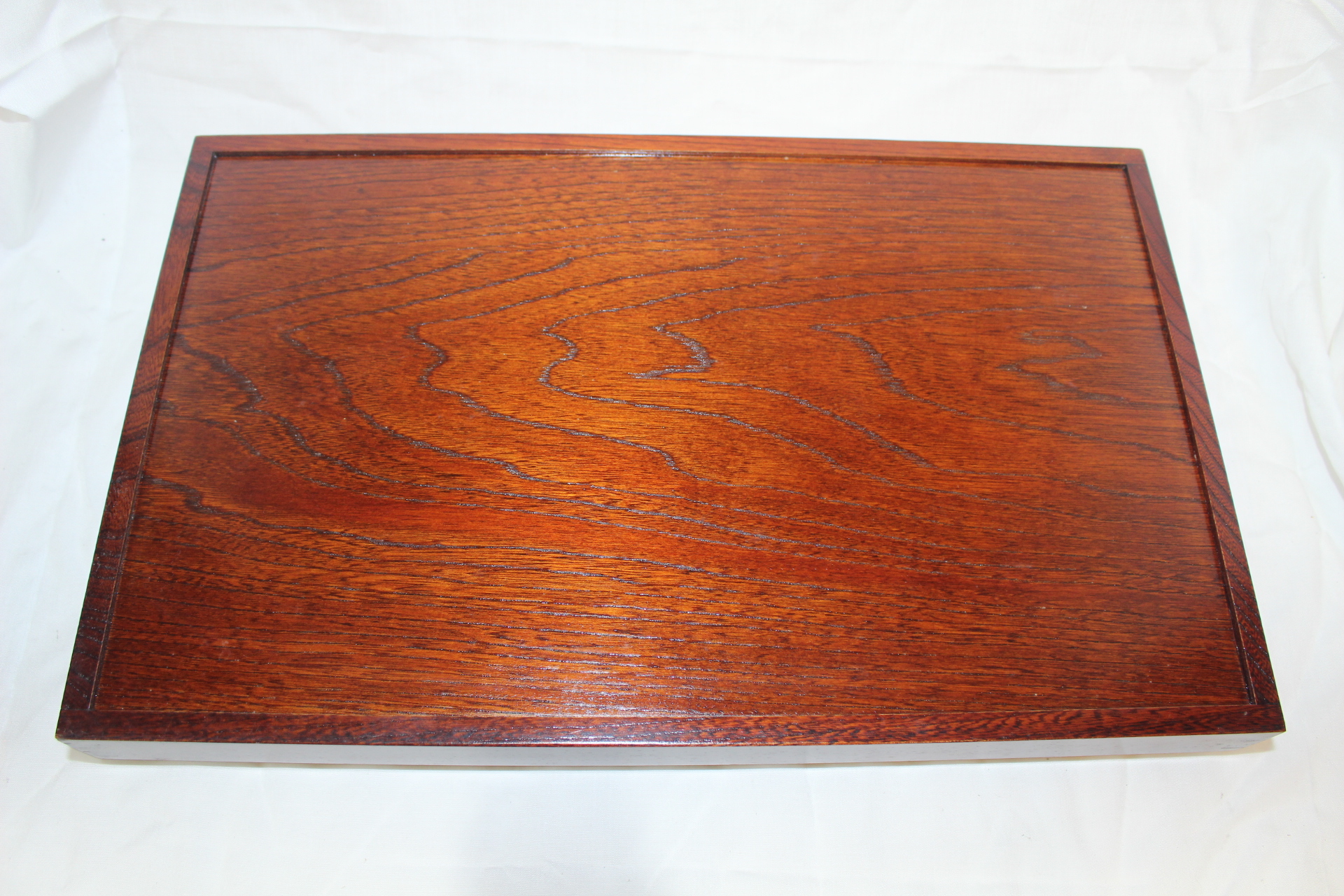 나무로된 대형크기의 차반