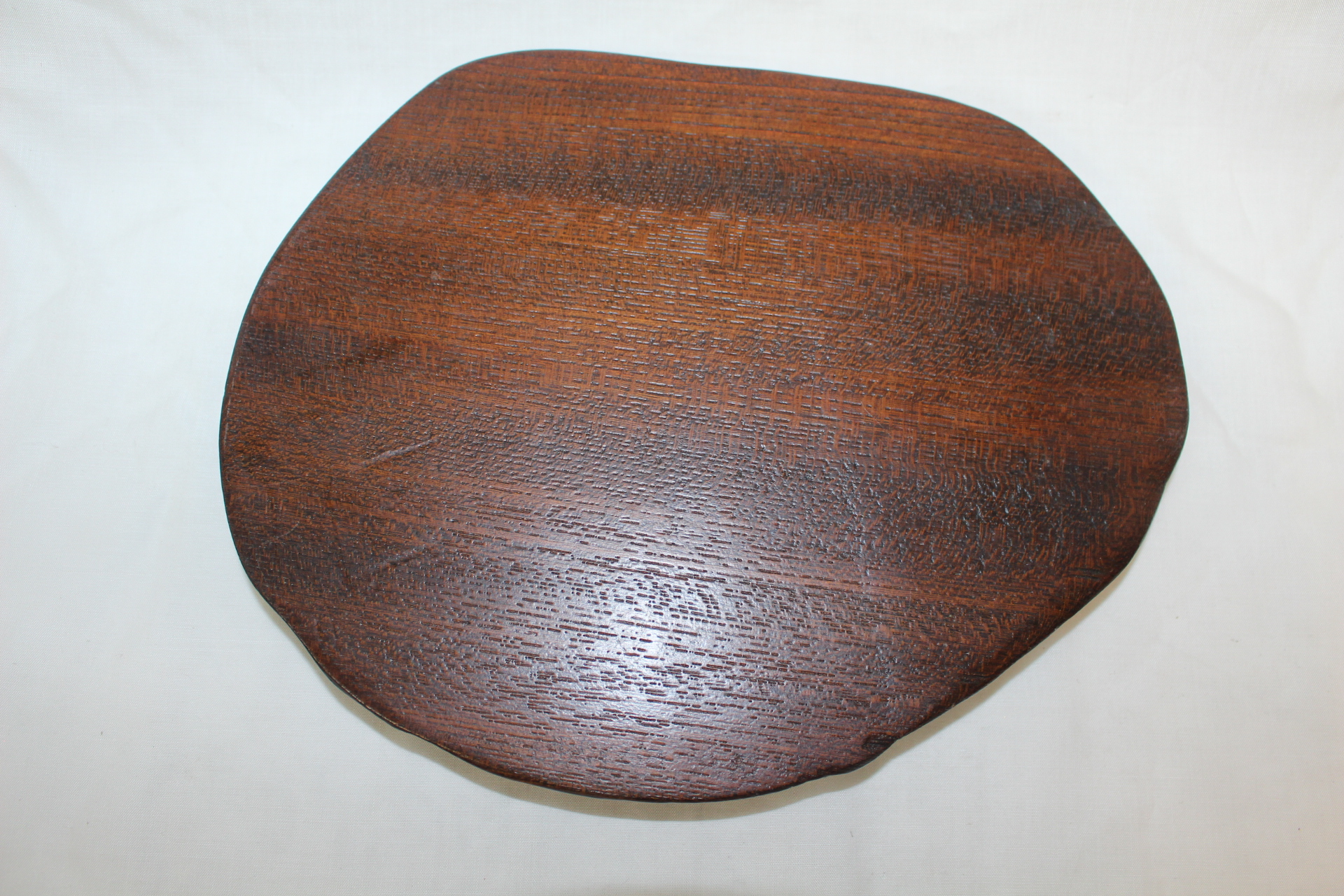 원목나무로된 지판