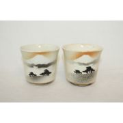 연대가좋은 분청자철화산수문 잔 2점